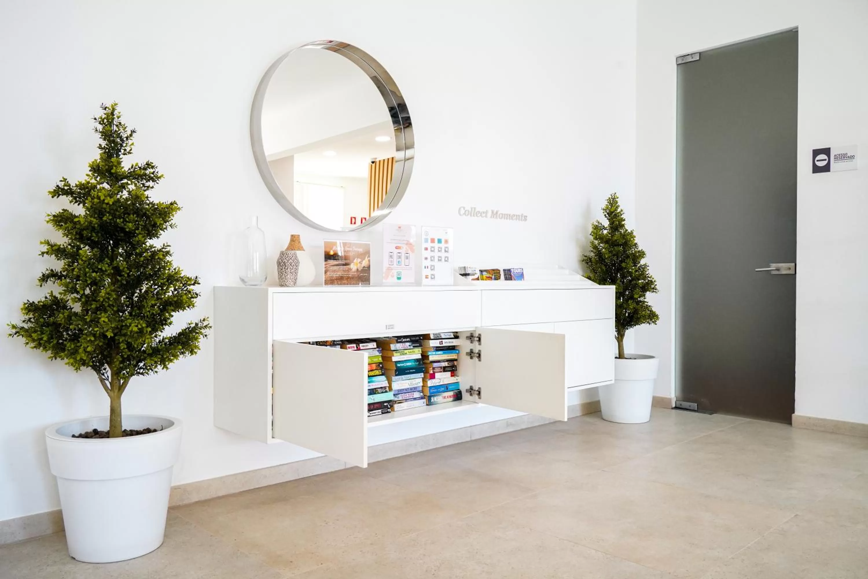 Library in Vitors Plaza