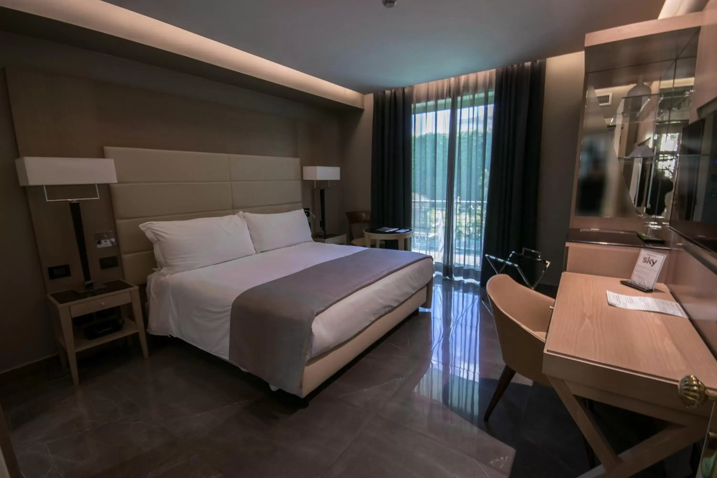 Bed in Hotel Forum Bed in Hotel Forum