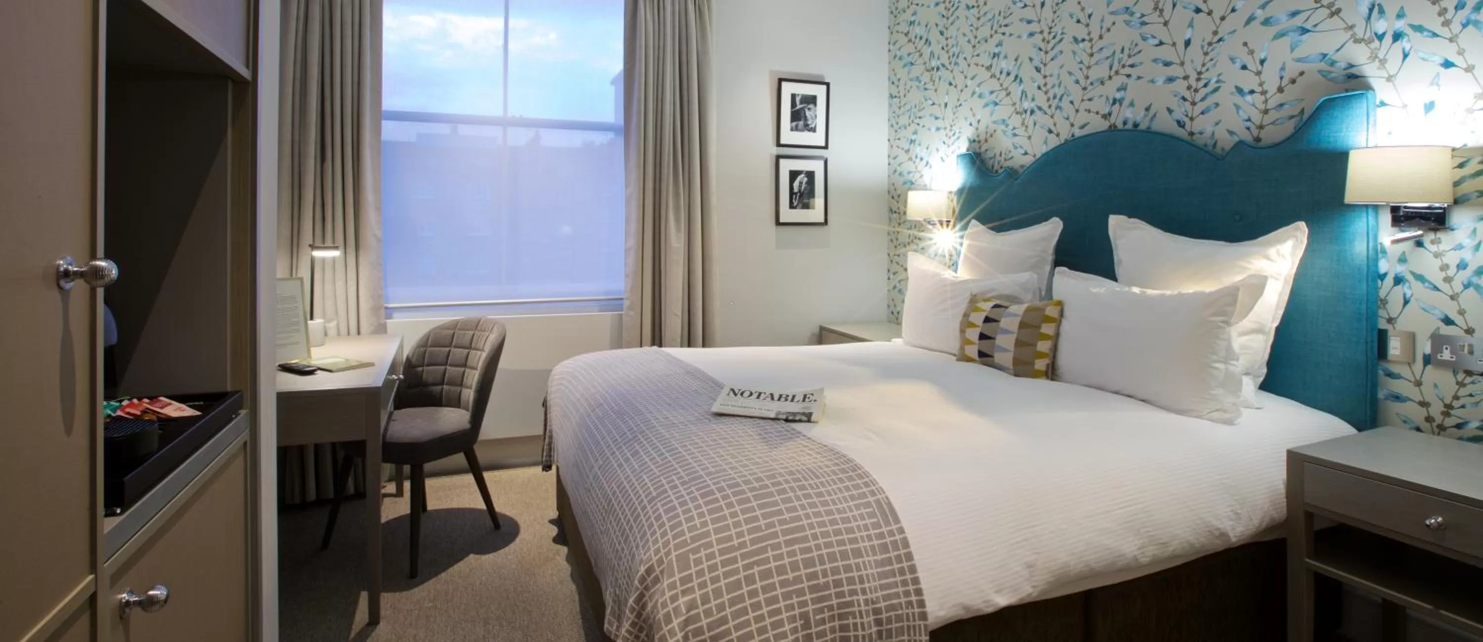 Bed in 54 Queen's Gate Hotel