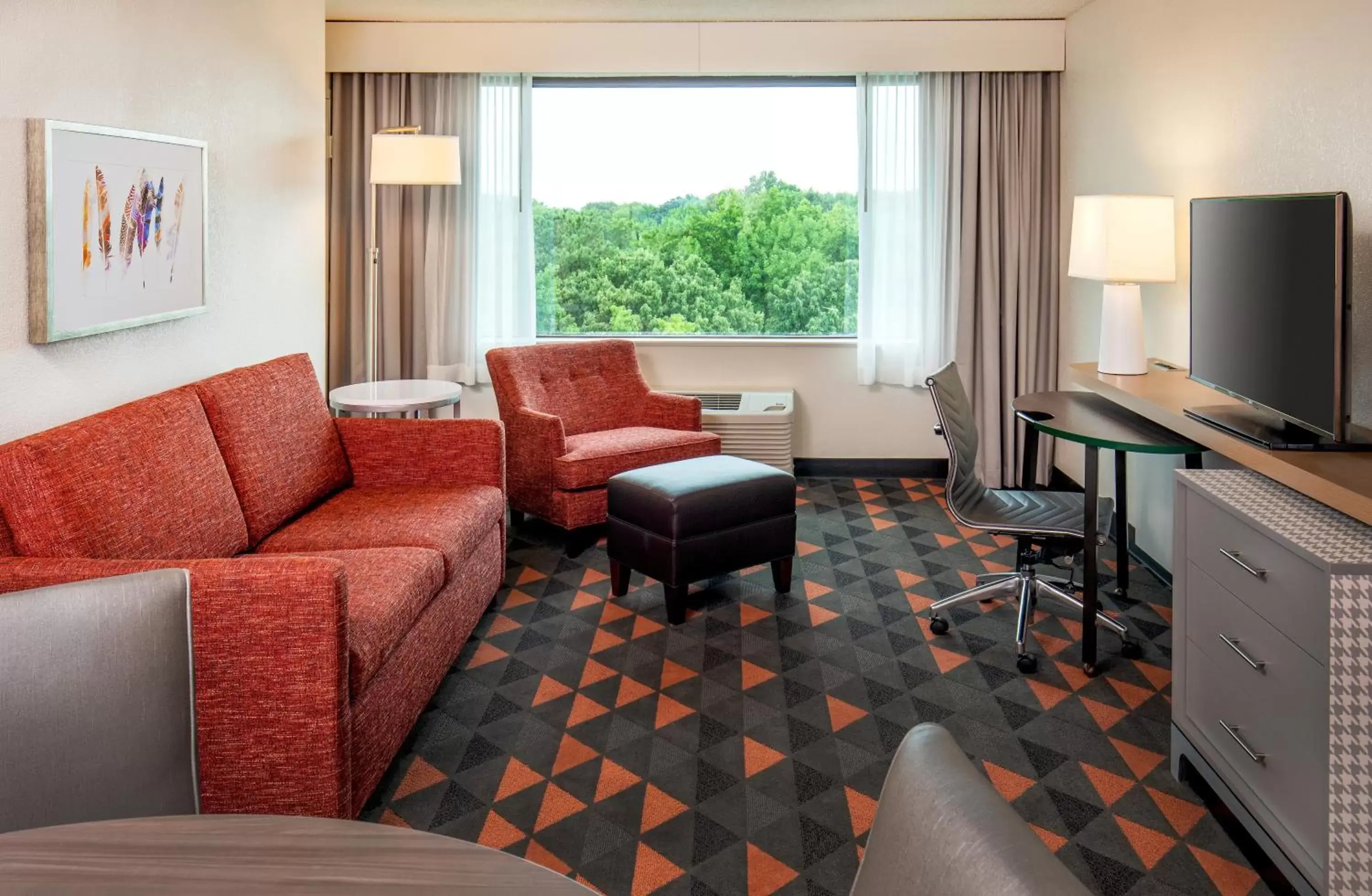 Photo of the whole room, Seating Area in Holiday Inn Newport News - Hampton, an IHG Hotel