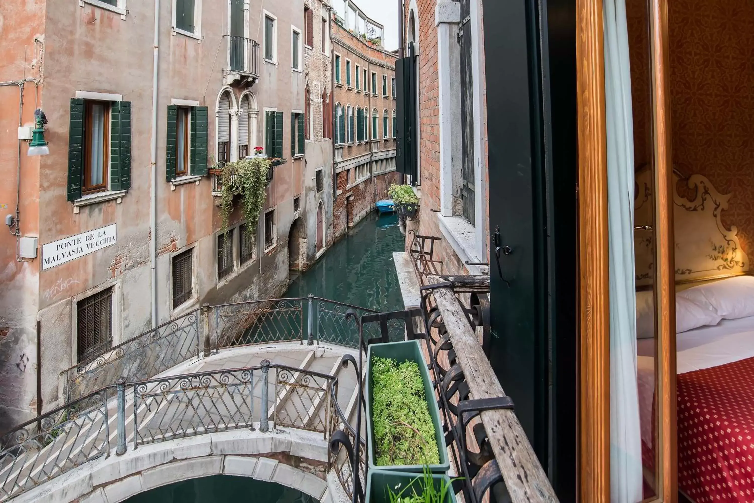 City view, Balcony/Terrace in Hotel La Fenice et Des Artistes