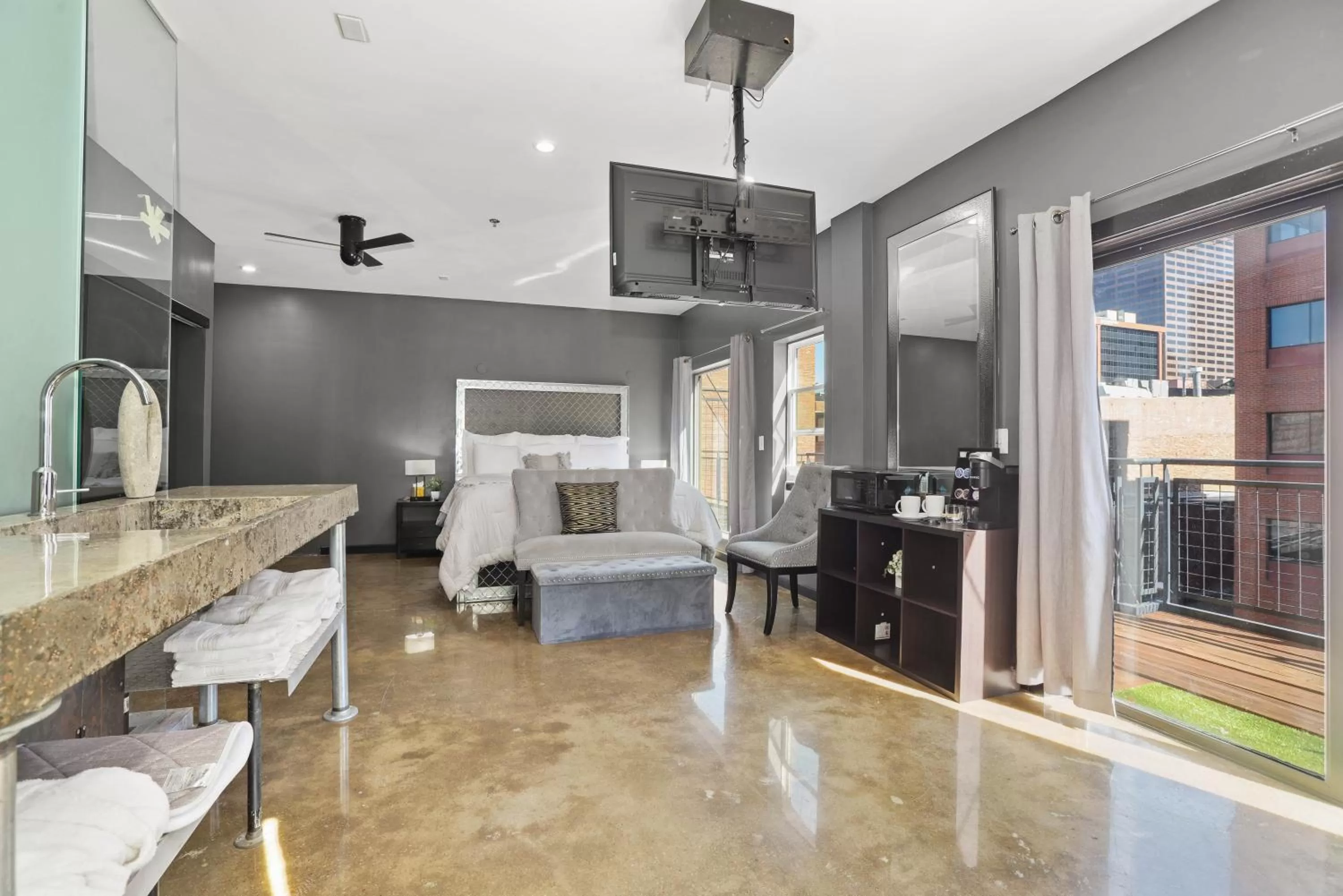 Photo of the whole room in Good Hotels Downtown Denver