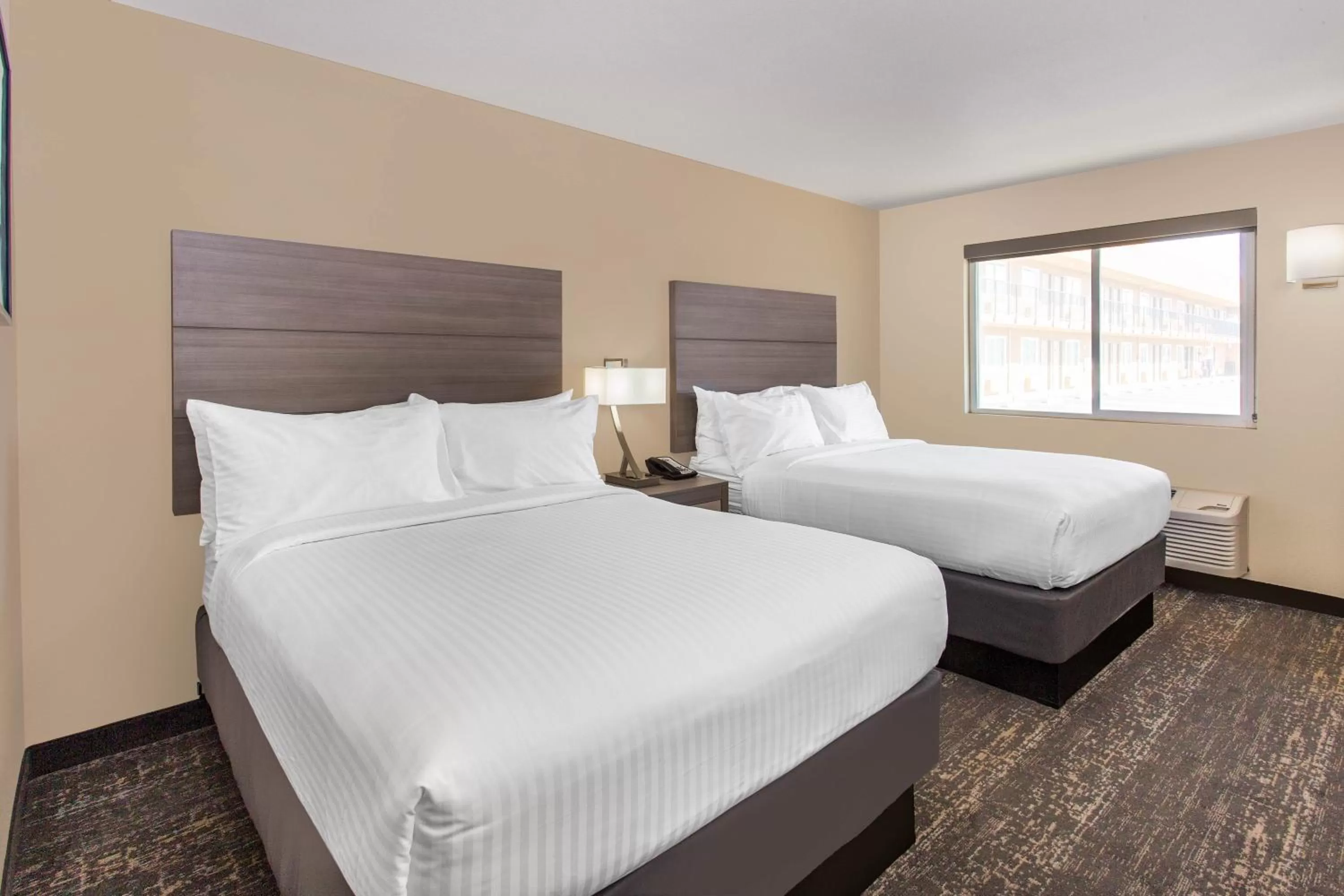 Bed in Days Inn Merced / Yosemite Area