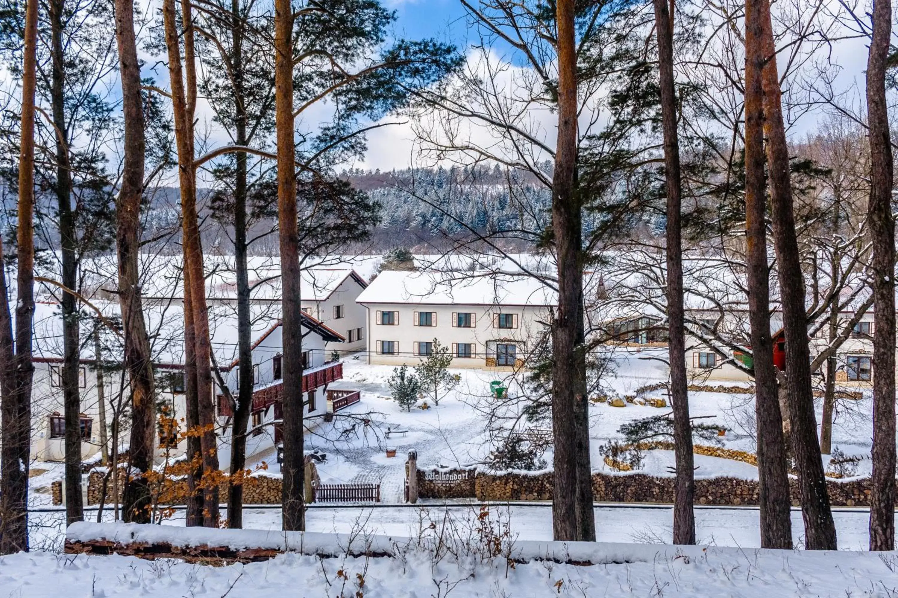 Facade/entrance, Winter in Wolkendorf Bio Hotel & Spa