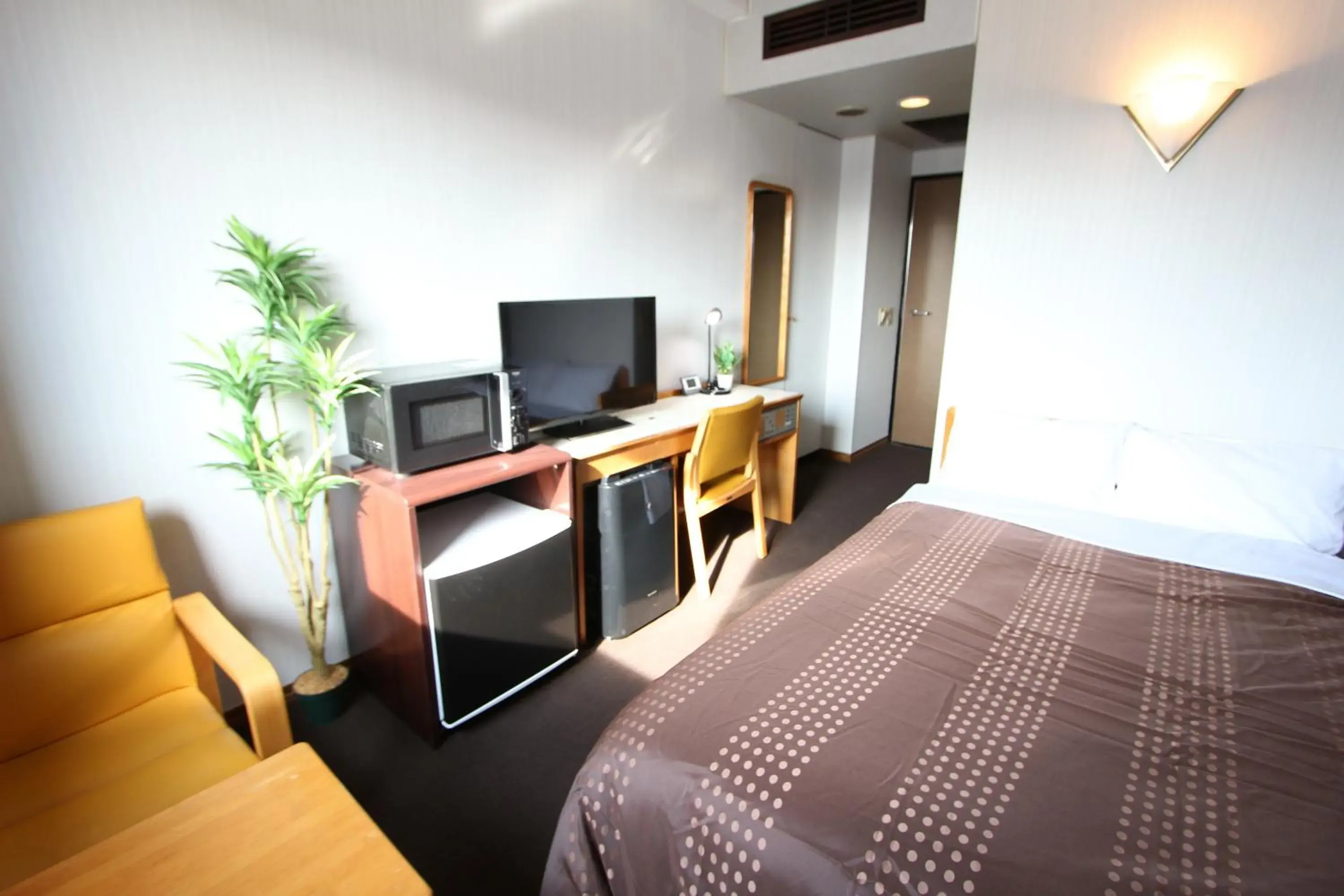 Communal lounge/ TV room, TV/Entertainment Center in HOTEL LiVEMAX BUDGET Utsunomiya