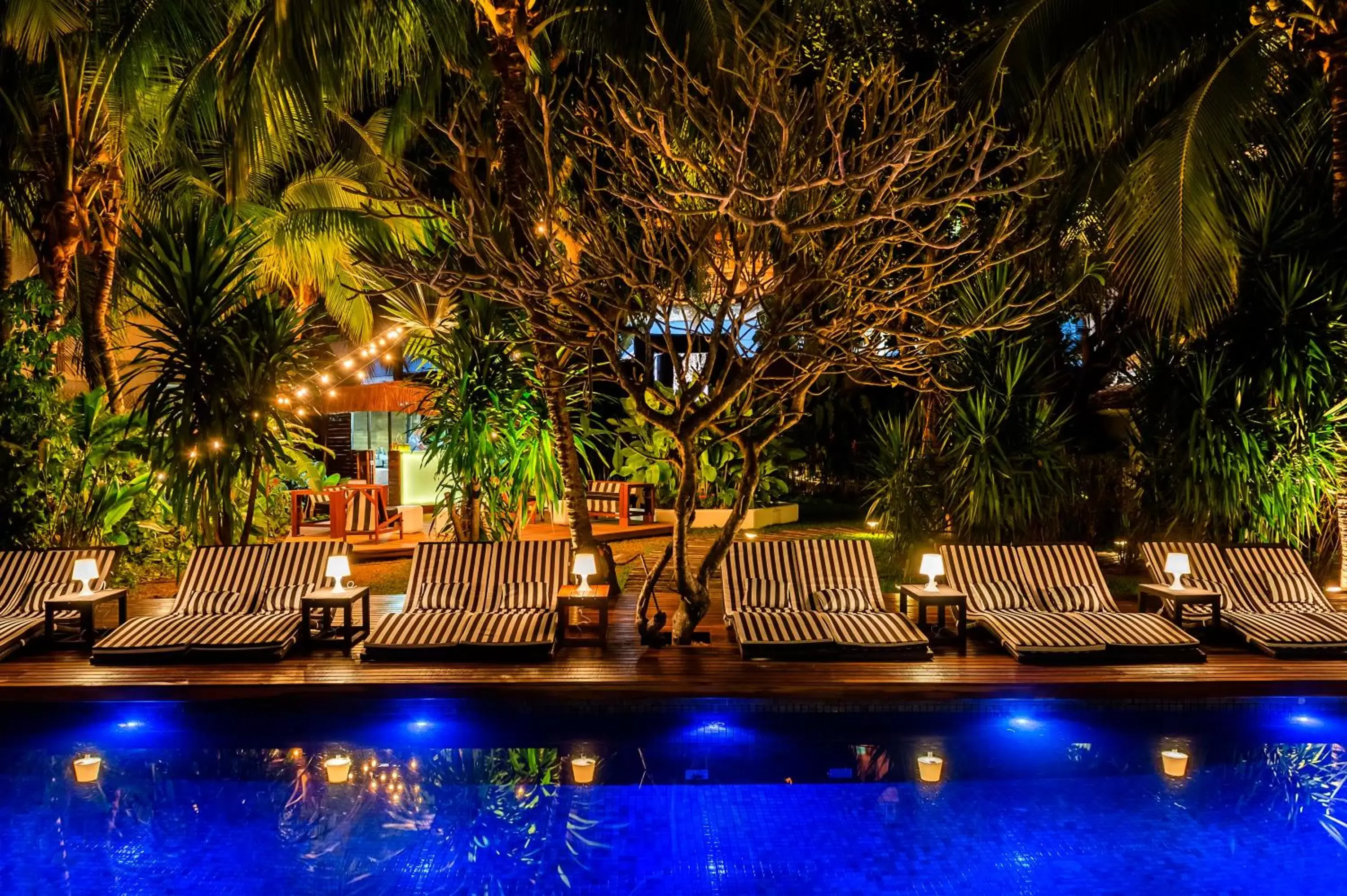 Night, Swimming Pool in Santa Teresa Hotel RJ - MGallery