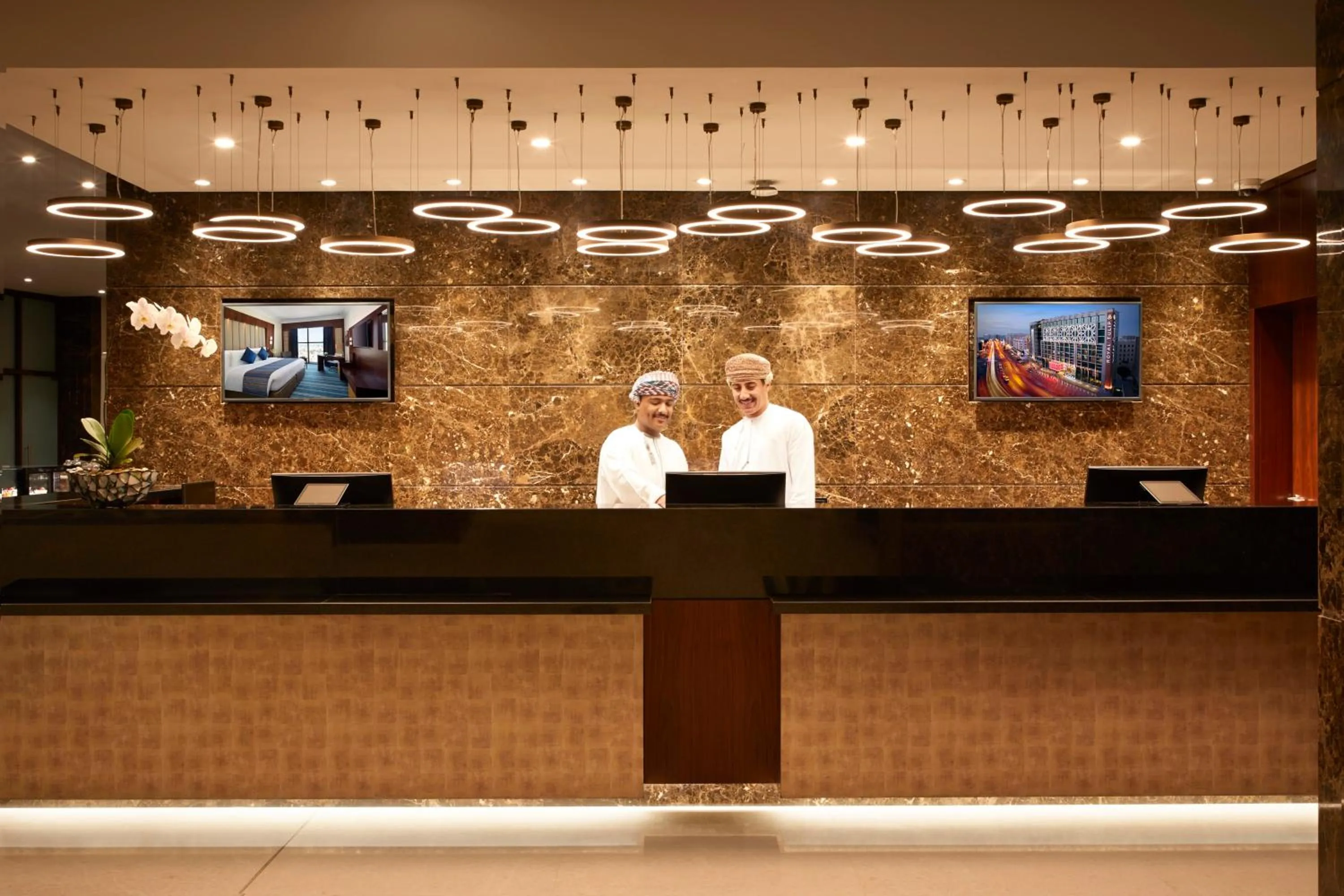 Lobby or reception in Royal Tulip Muscat