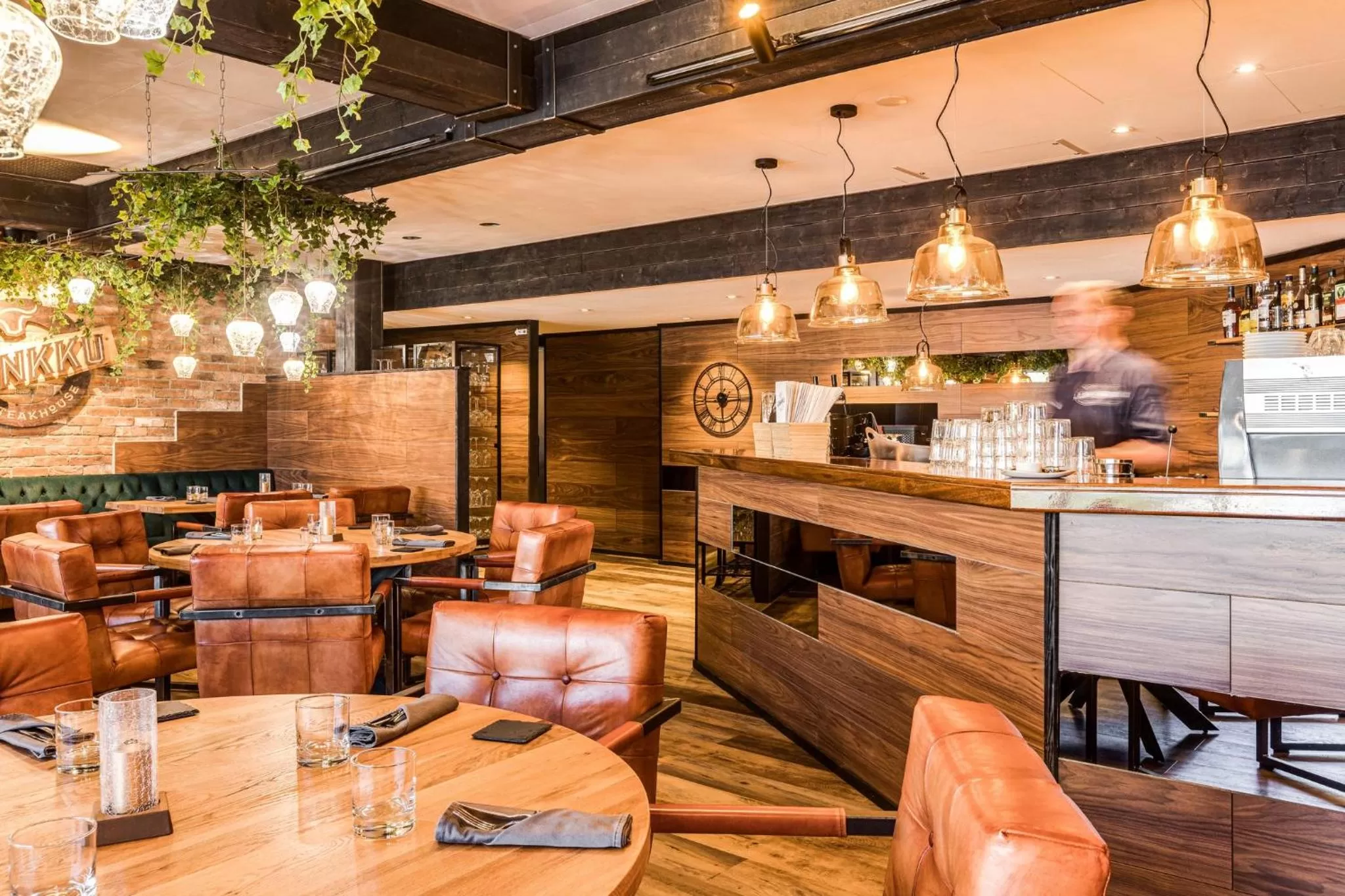 Restaurant/places to eat in Samantta Hotel & Restaurant