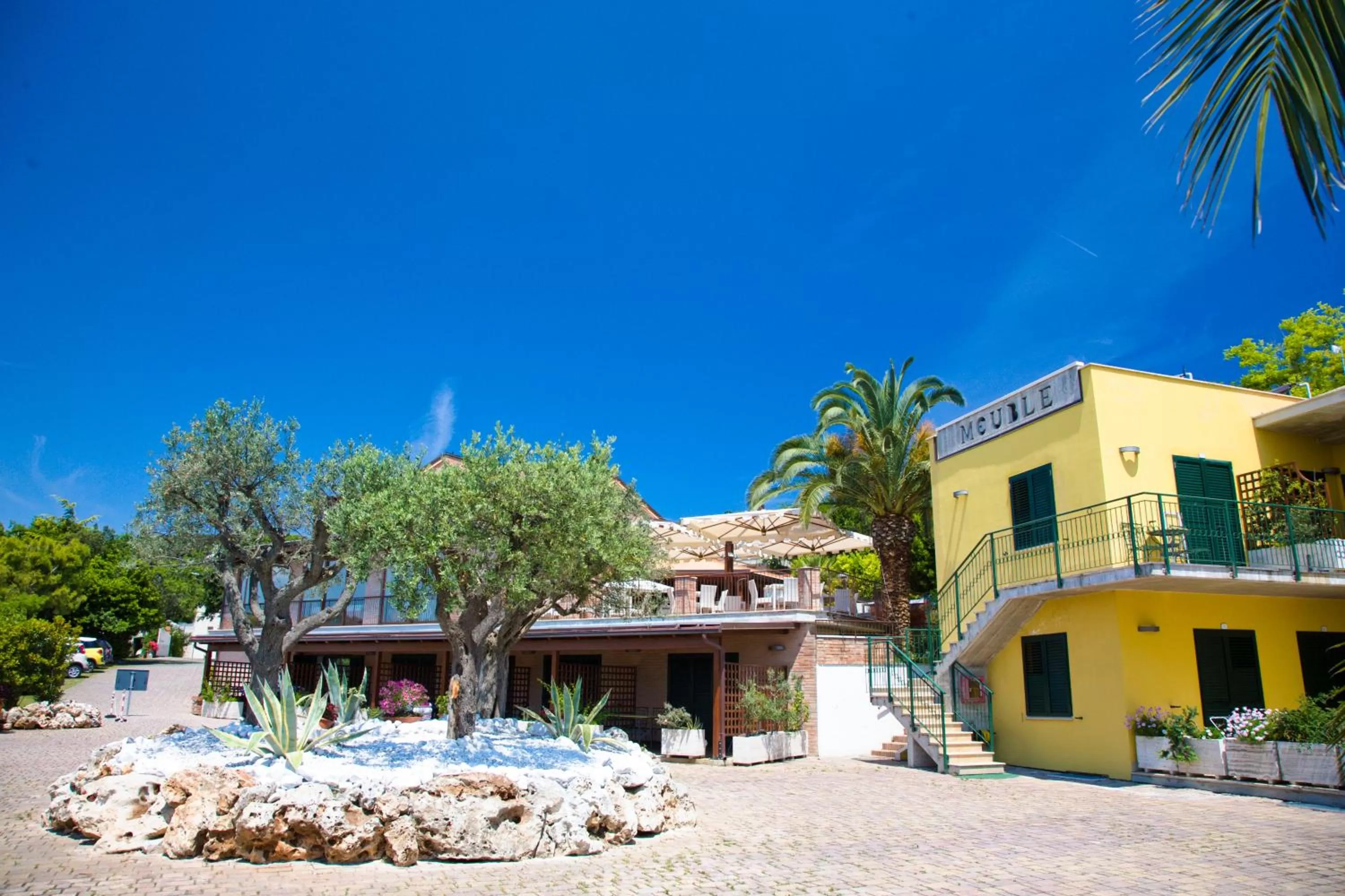 Property building in Hotel Le Cave