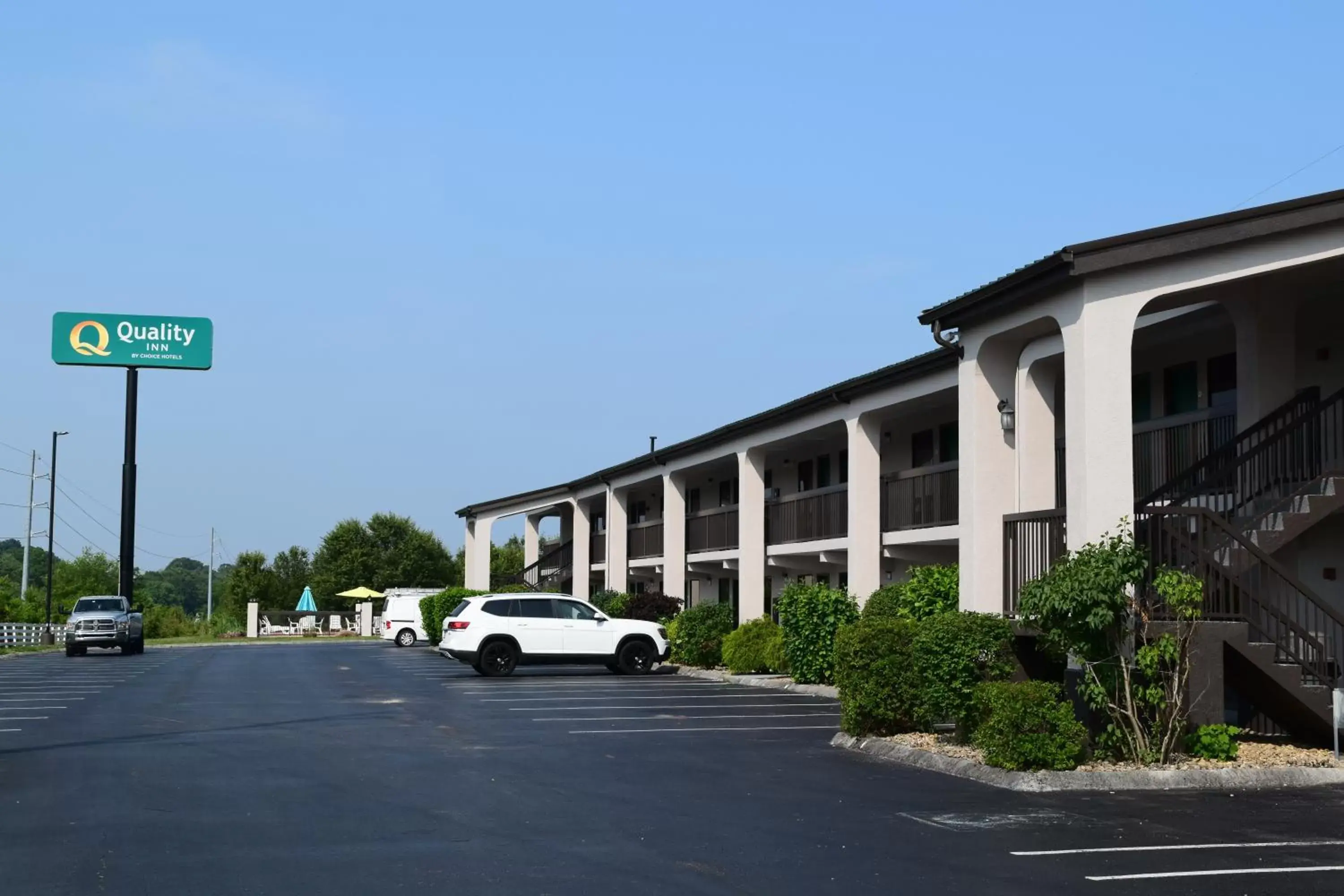 Property Building in Quality Inn Dandridge