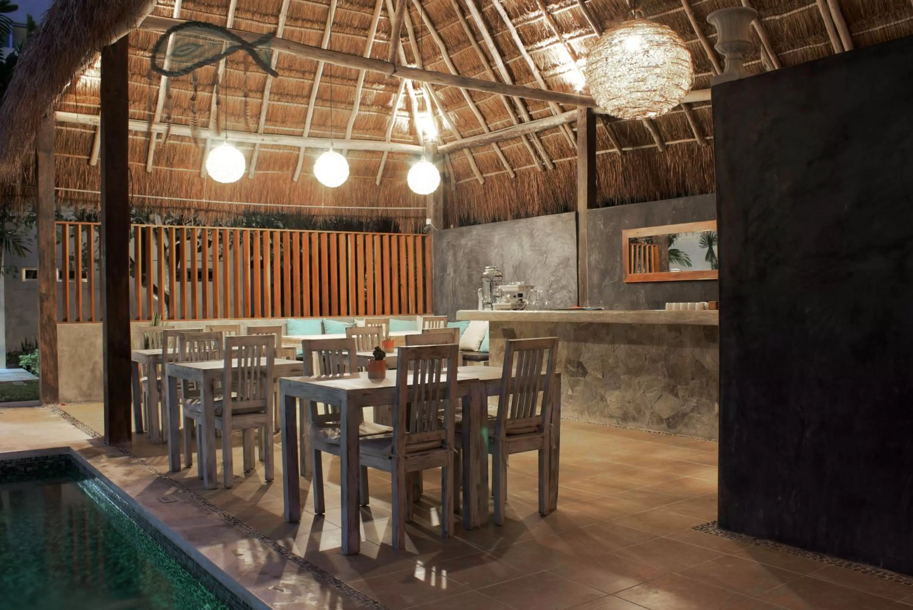 Dining area in Villas H2O