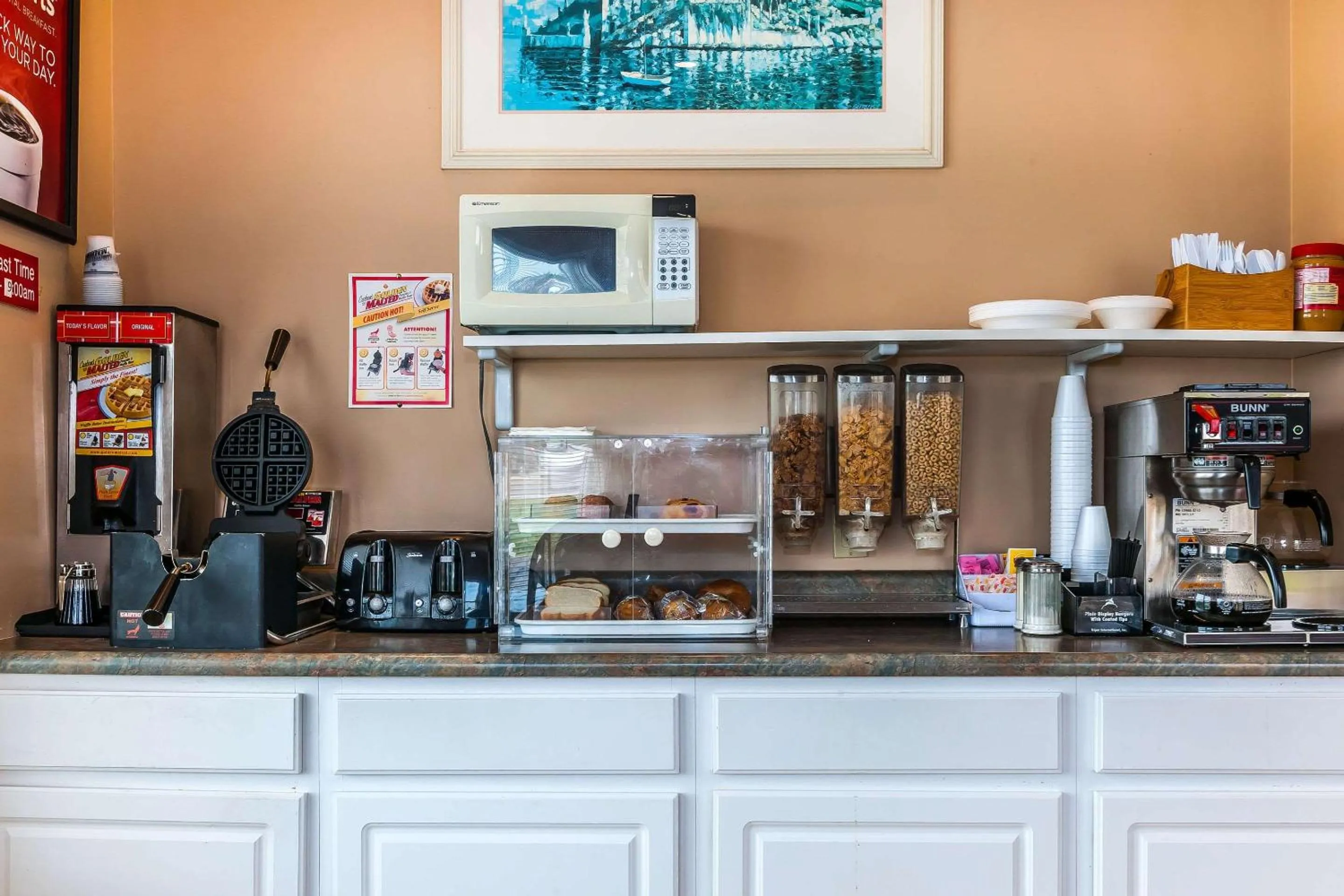 Restaurant/places to eat in Econo Lodge Vincennes