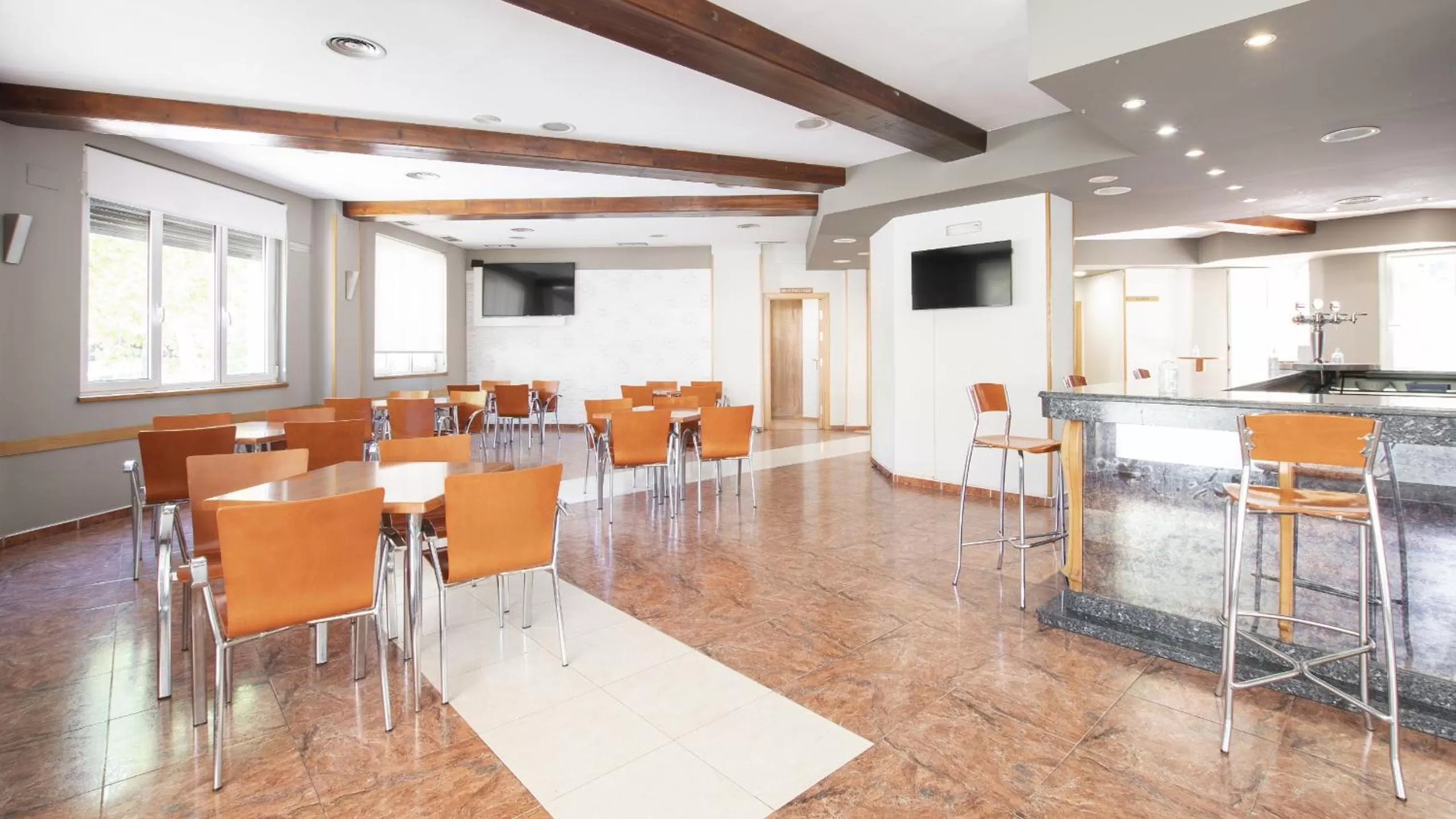 Lounge or bar in Hotel Isabel de Segura