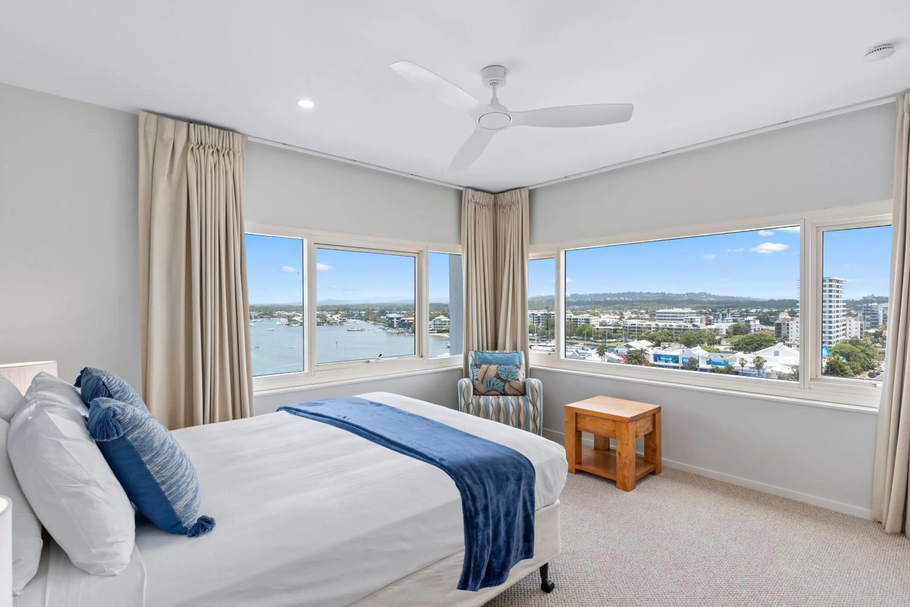 Bedroom, Bed in 84 The Spit Holiday Apartments