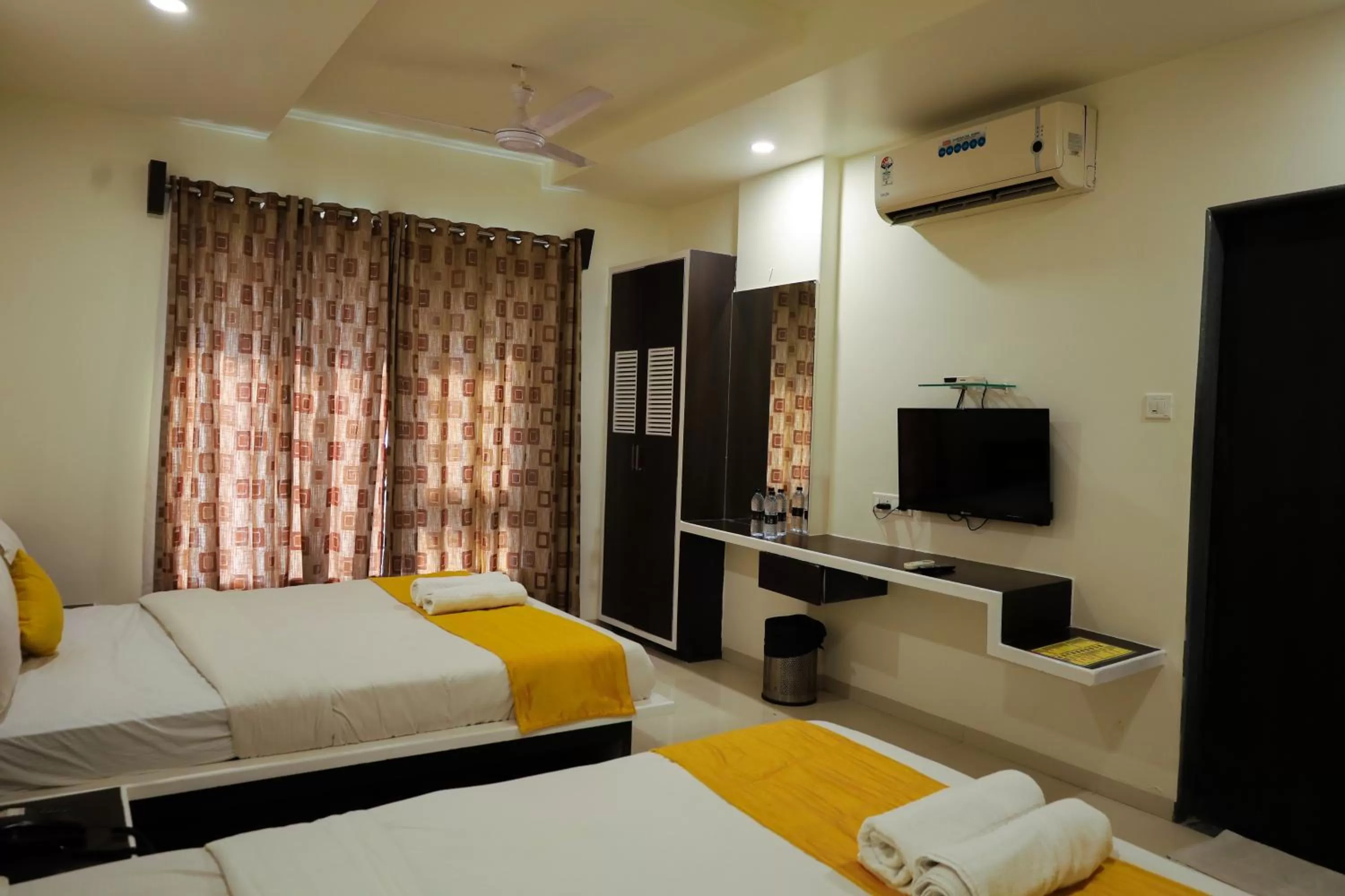 Bed in Hotel Sai Bansi