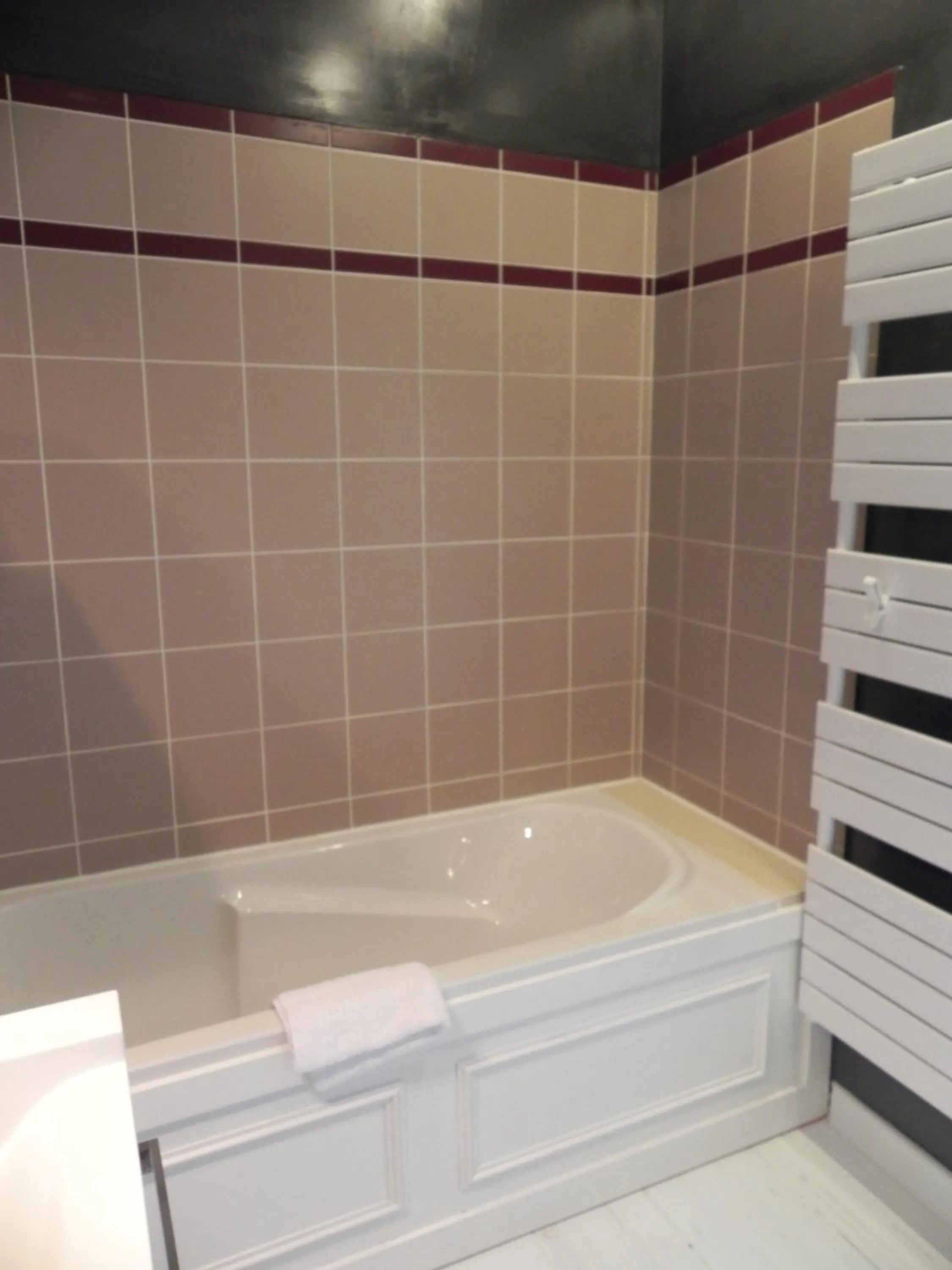 Bathroom in Hôtel - Restaurant Au Tonnelier