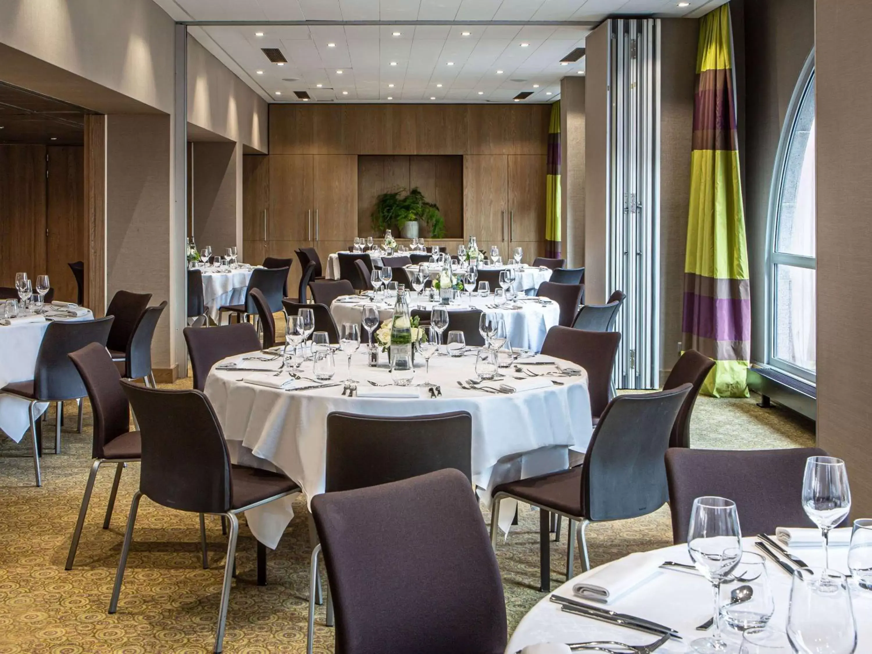 Meeting/conference room, Restaurant/Places to Eat in Sofitel Strasbourg Grande Ile