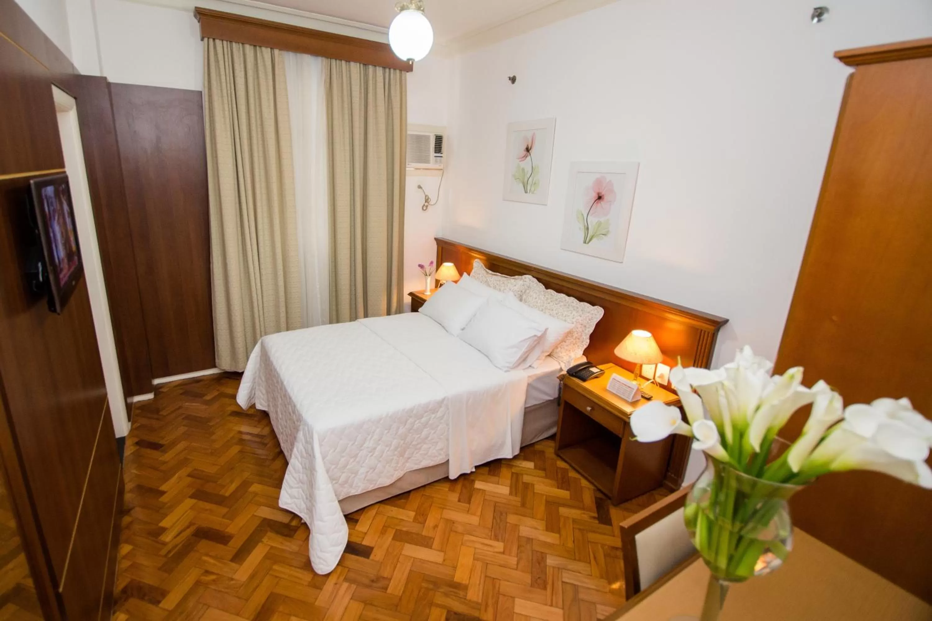 Bedroom, Bed in Hotel OK