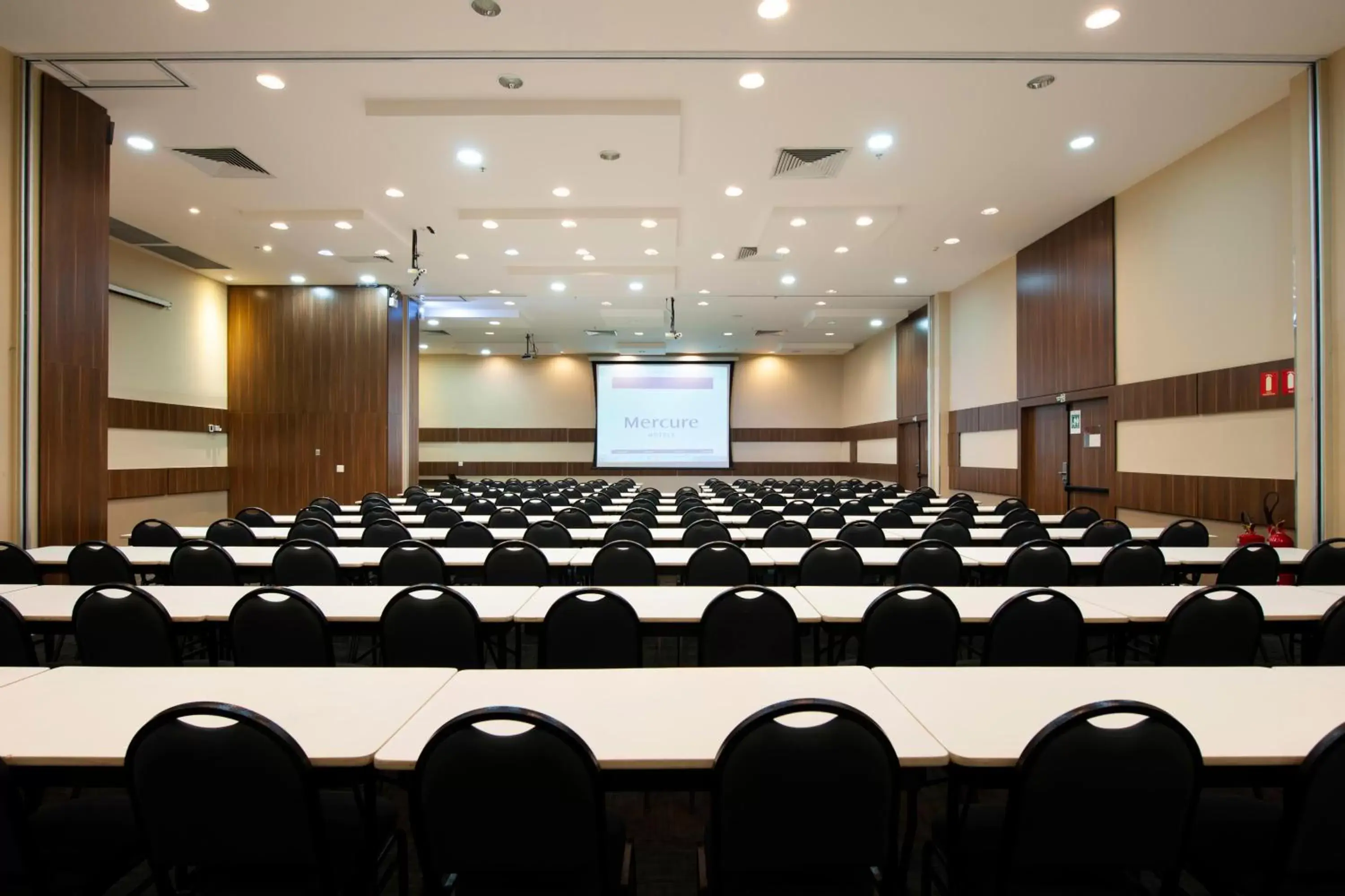 Business facilities in Mercure Rio de Janeiro Nova Iguaçu