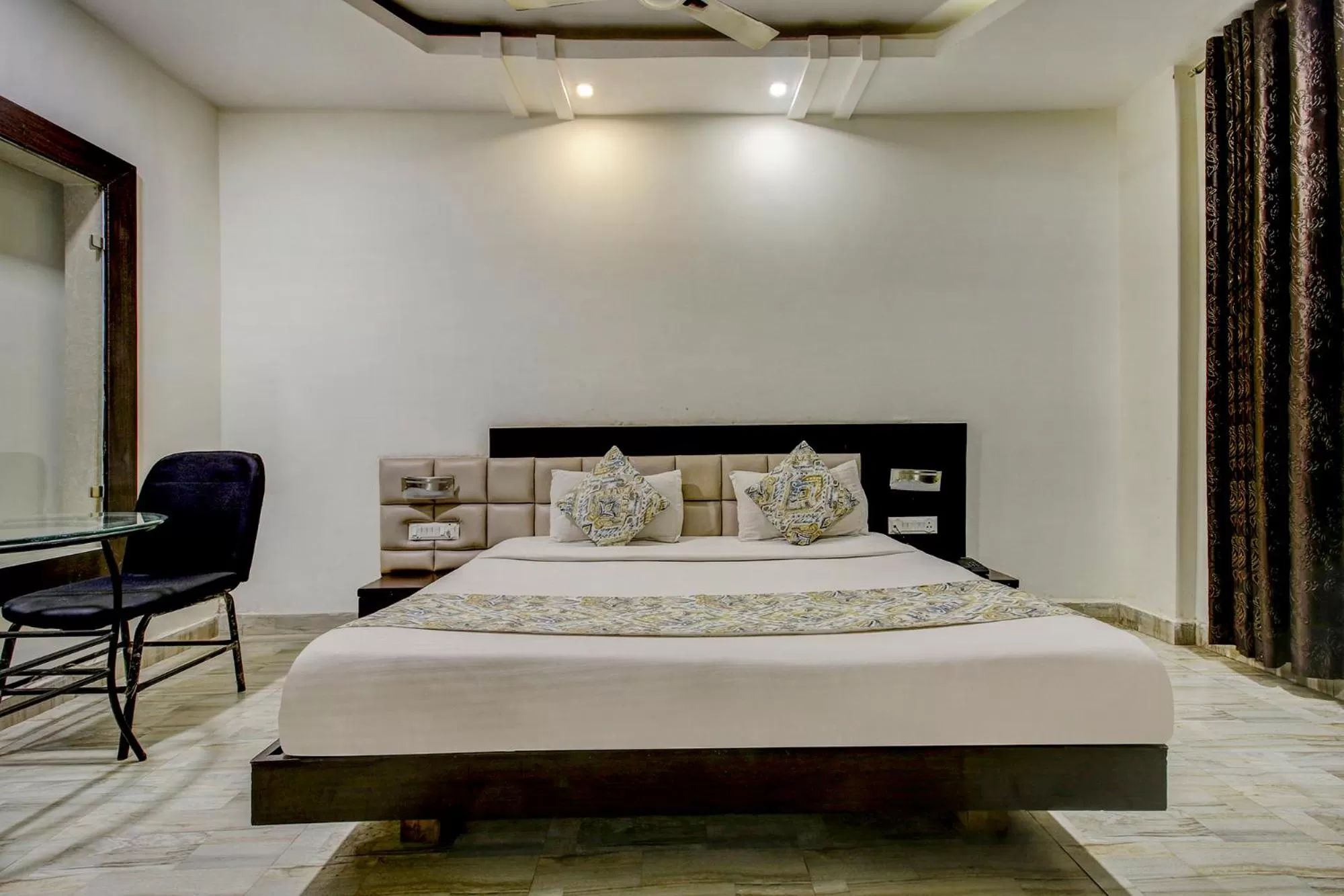 Bed in FabHotel CSFC Near Bhopal Railway Station