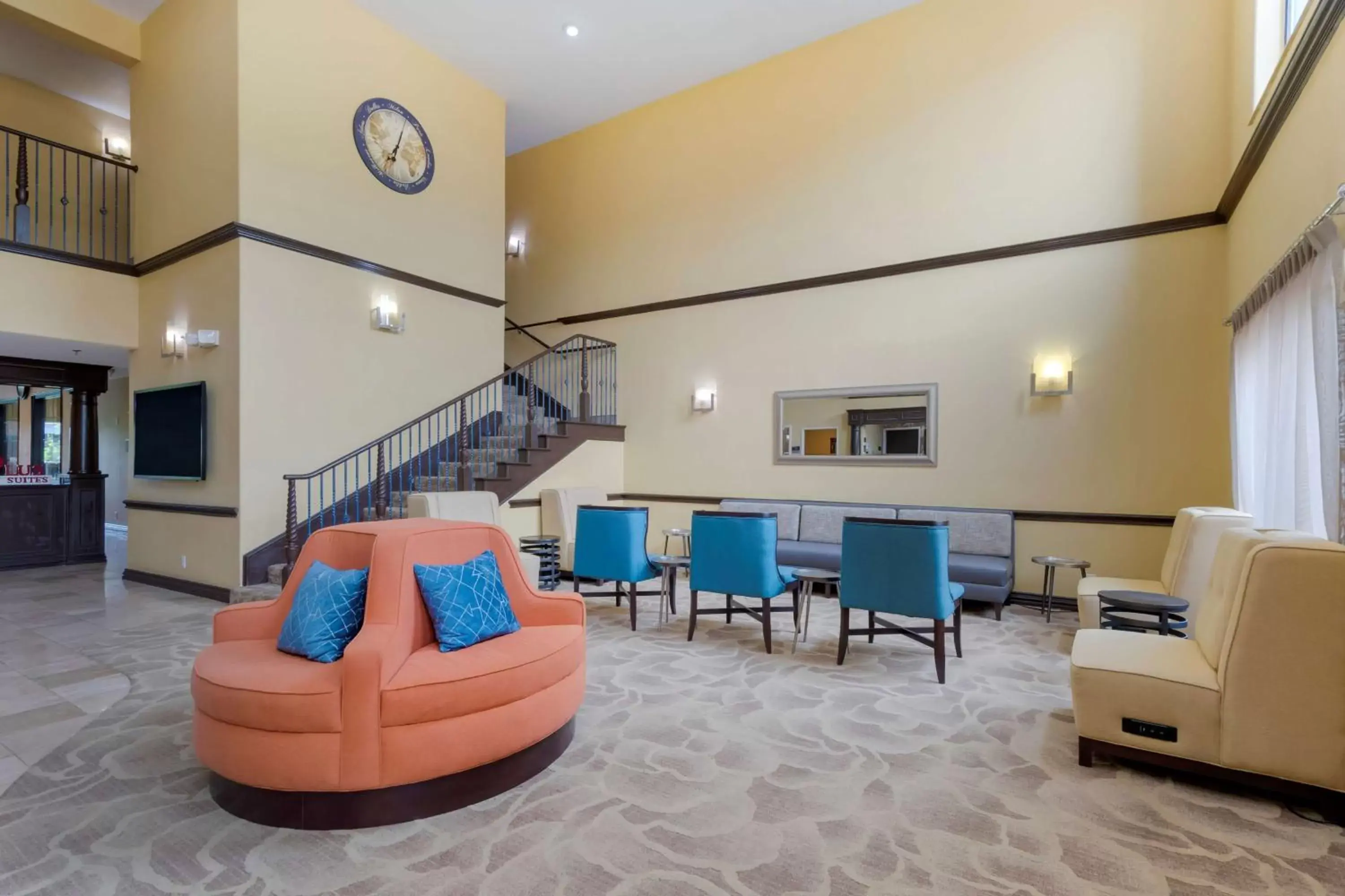 Lobby or reception, Seating Area in Best Western Plus DFW Airport Suites