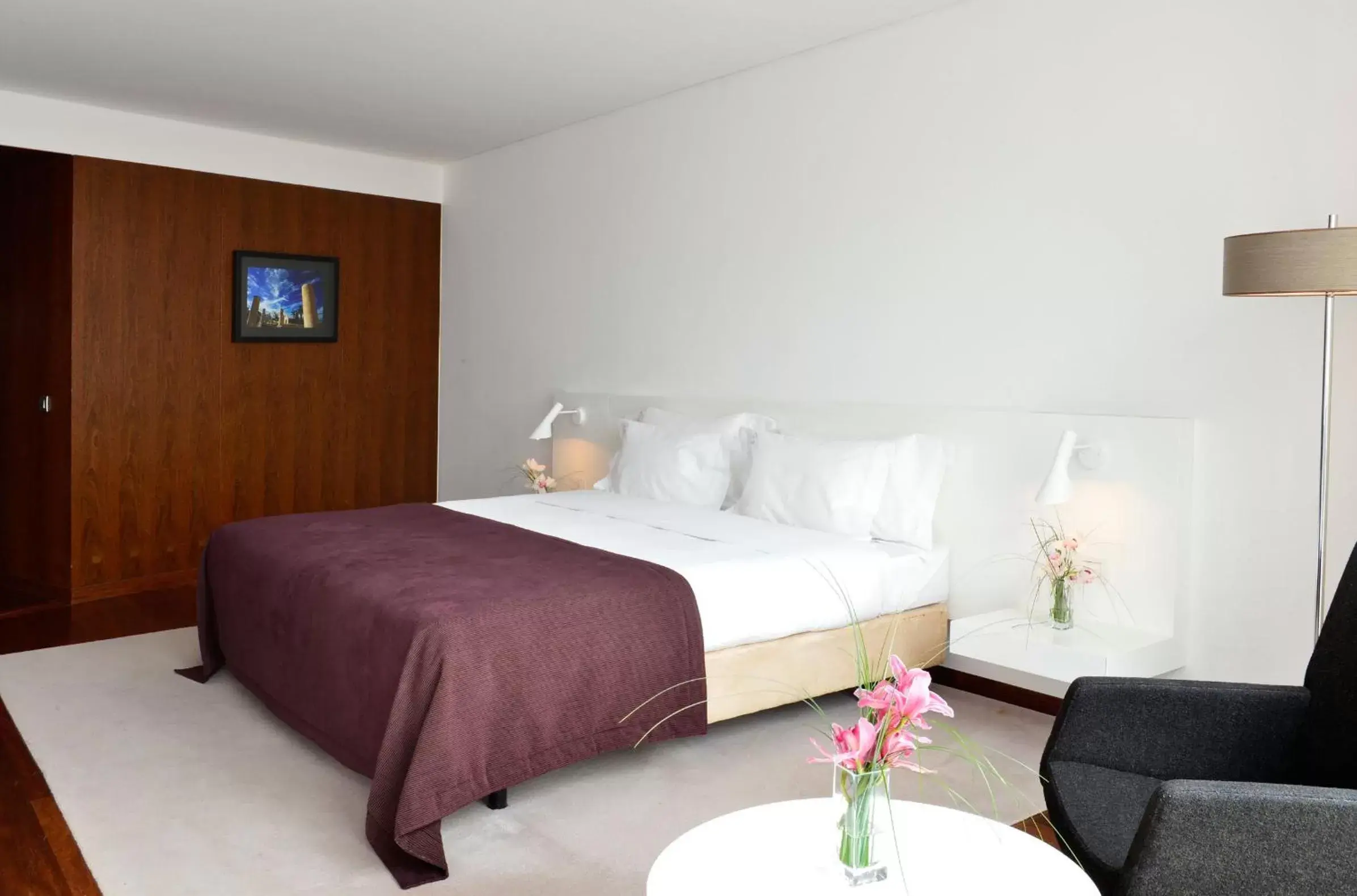 Photo of the whole room, Bed in Pousada Palacio de Estoi – Small Luxury Hotels of the World