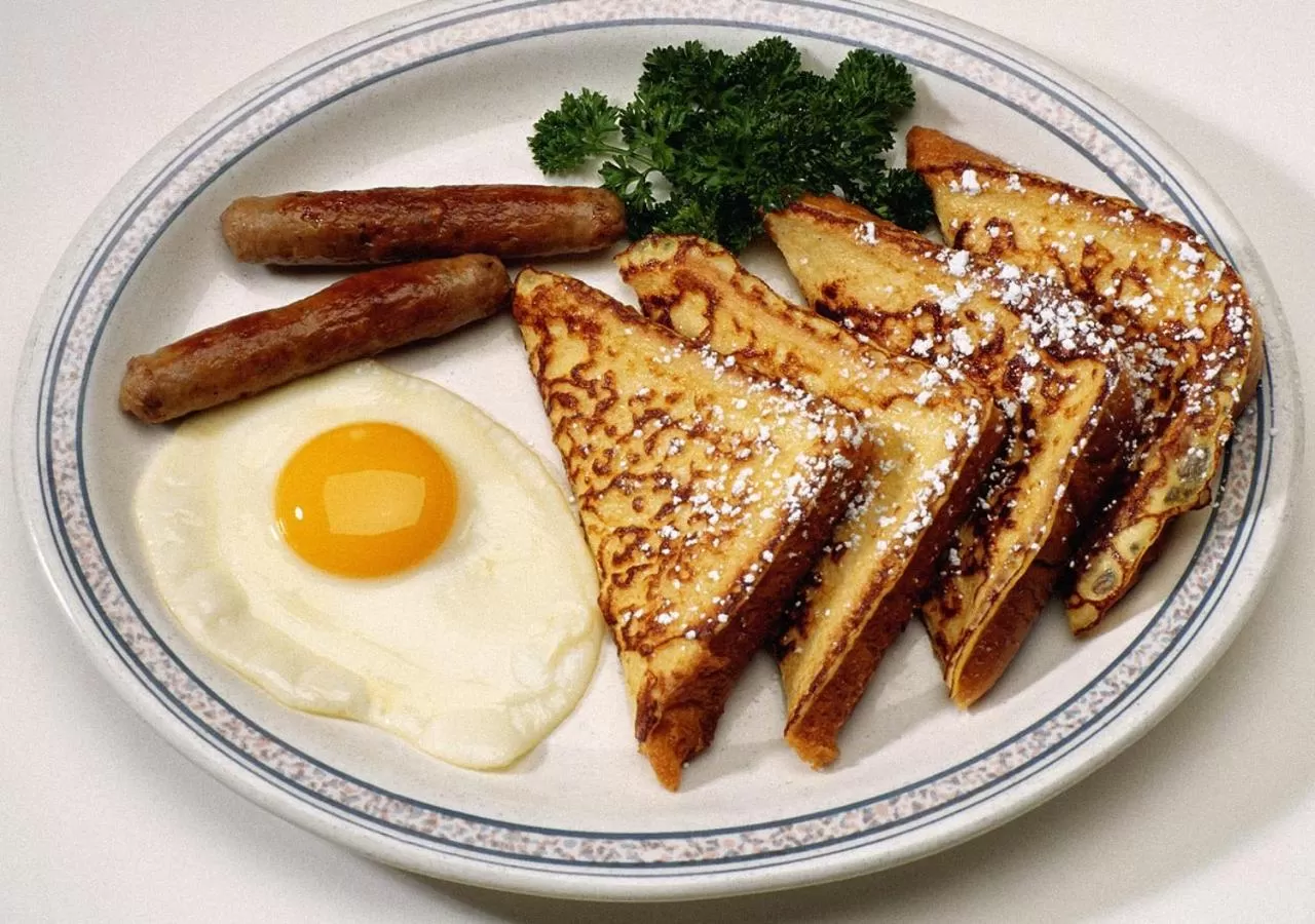 Food in Qilimcha's Guesthouse-Art Museum