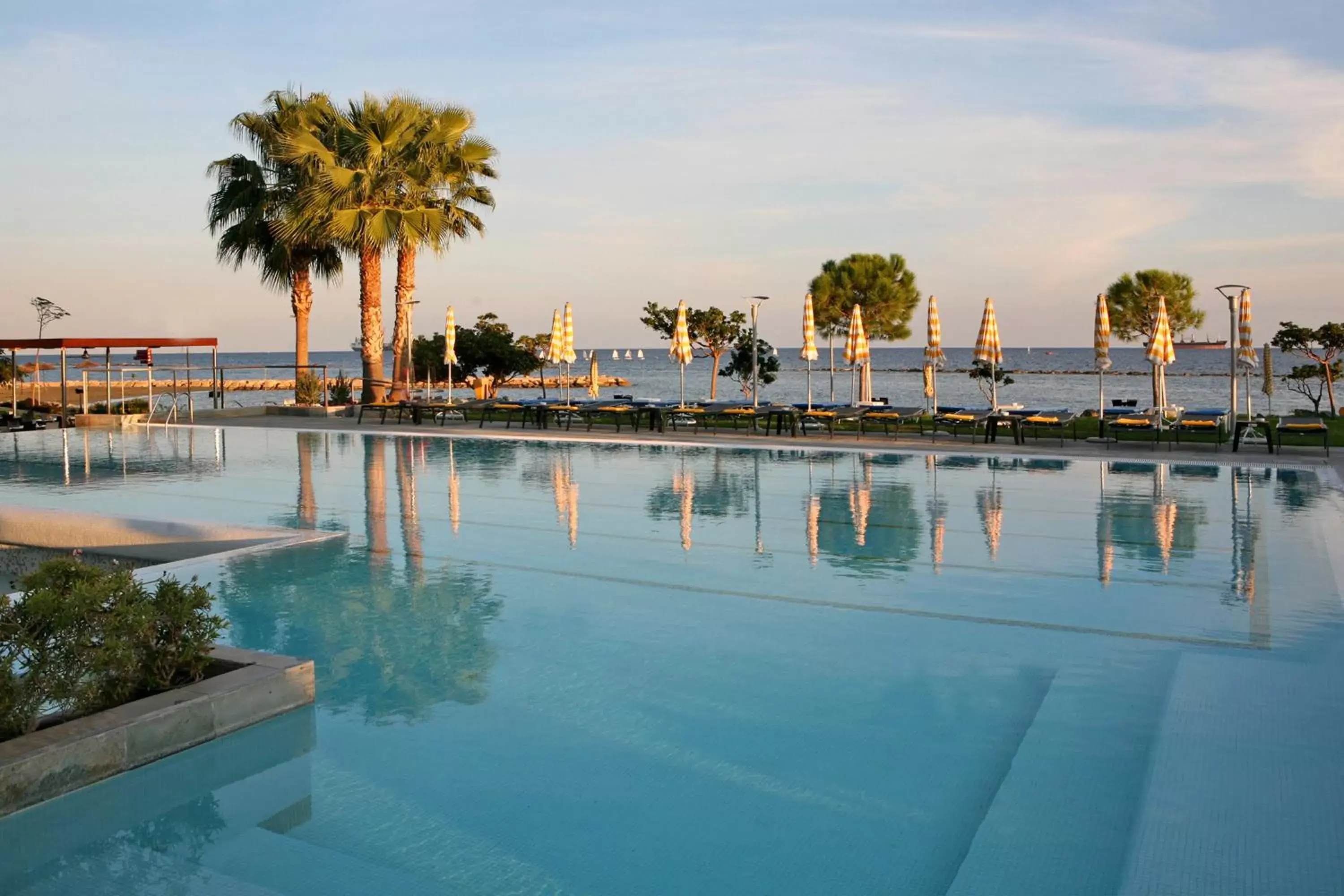 Area and facilities, Swimming Pool in Crowne Plaza Limassol, an IHG Hotel