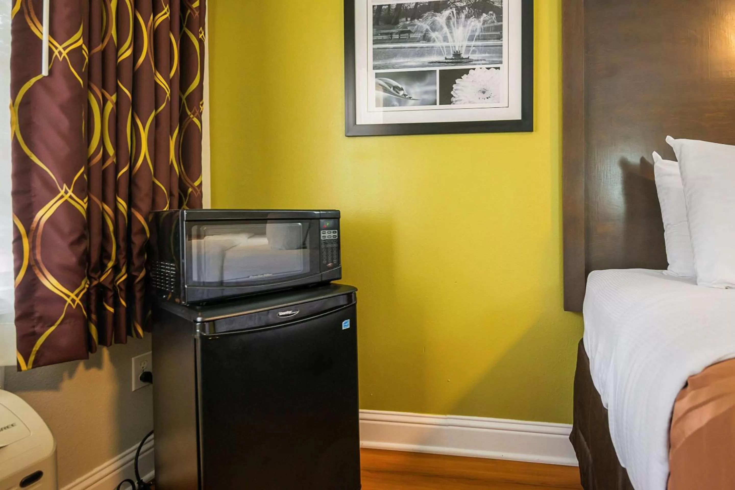 Bedroom, Bed in Quality Inn DeRidder