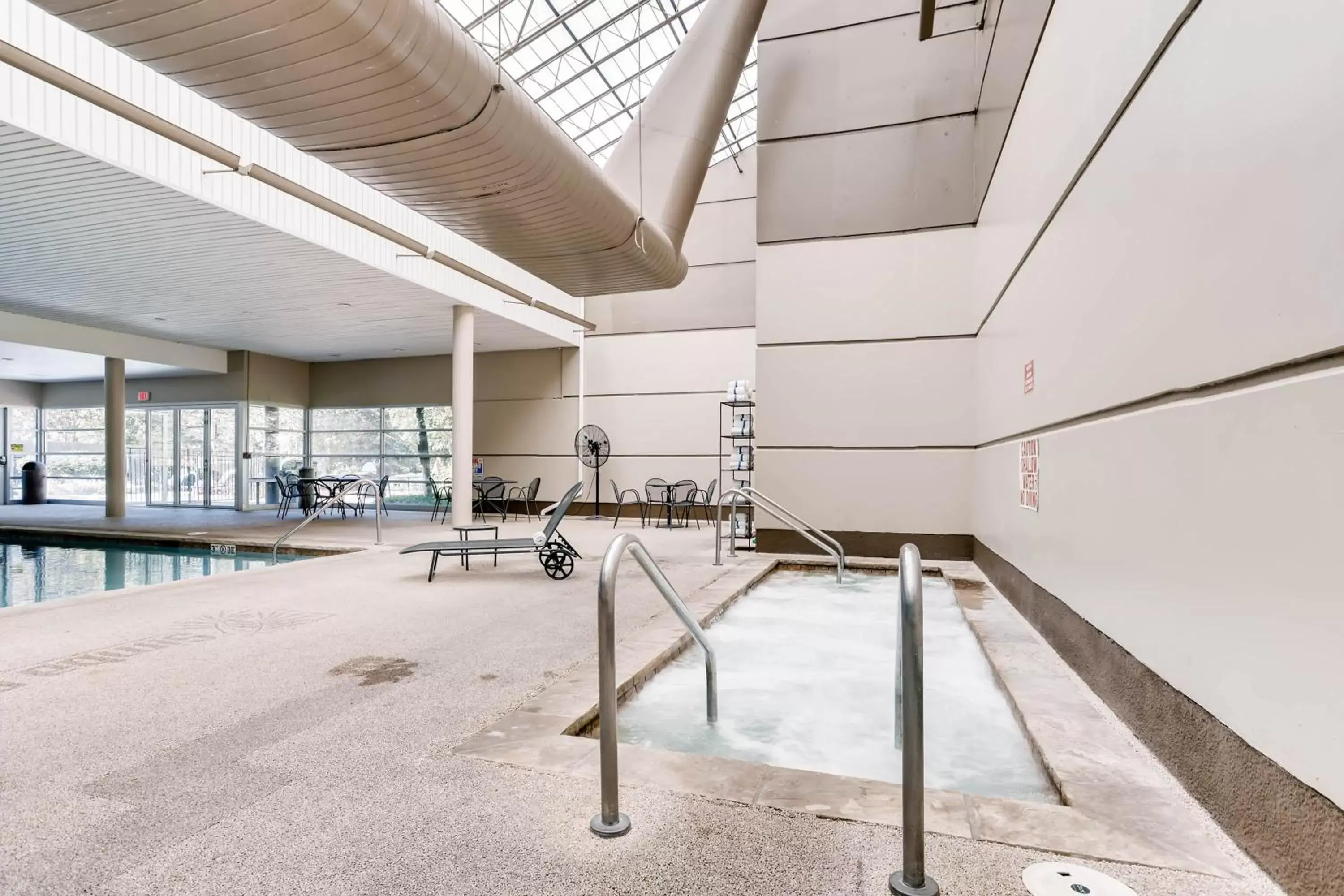 Hot Tub in Simba Run Vail Condominiums