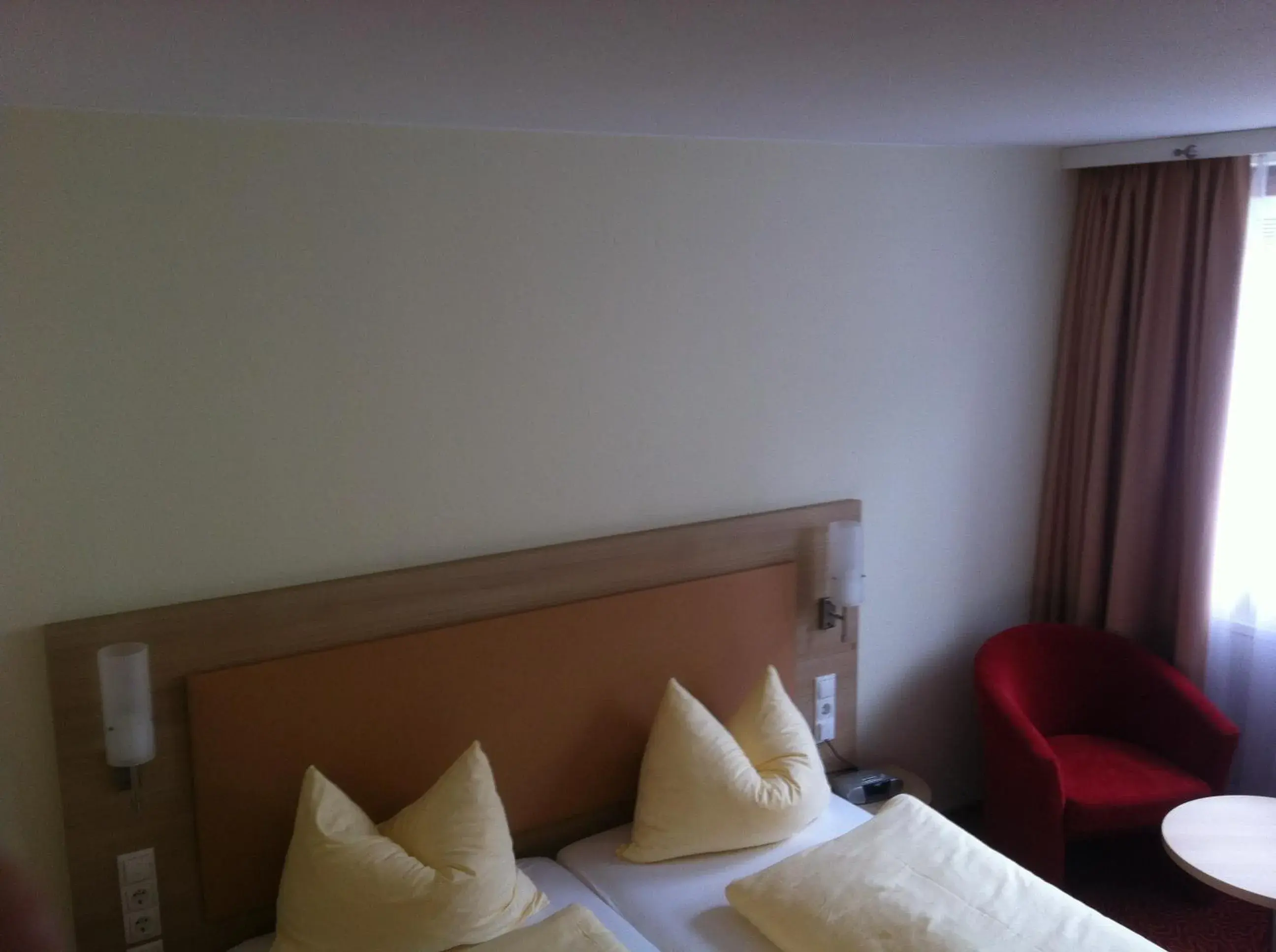 Bed in Tauberhotel Kette