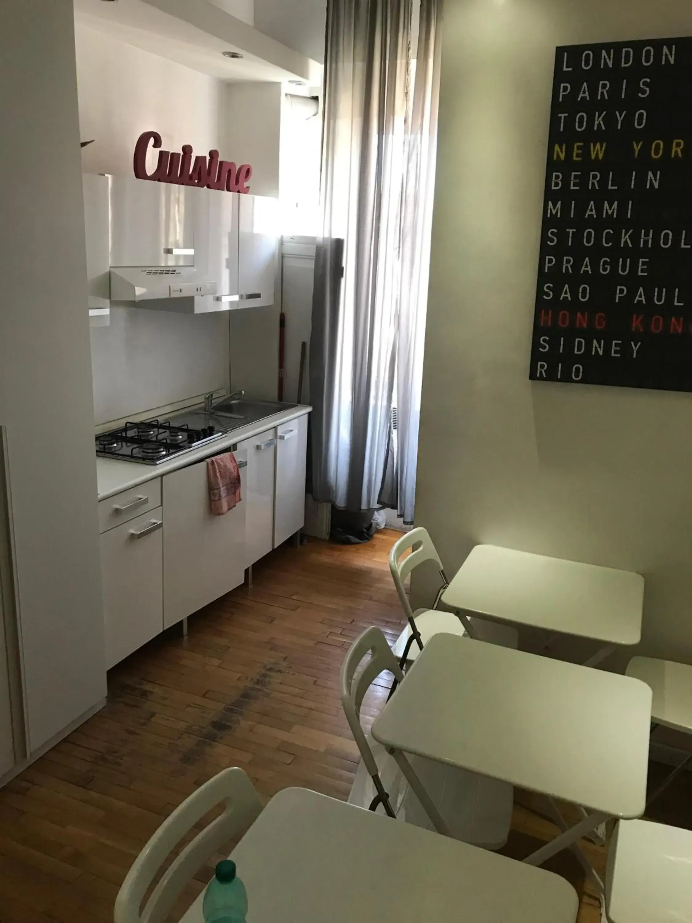 Seating area, Kitchen/Kitchenette in Vatican Room and Kitchen