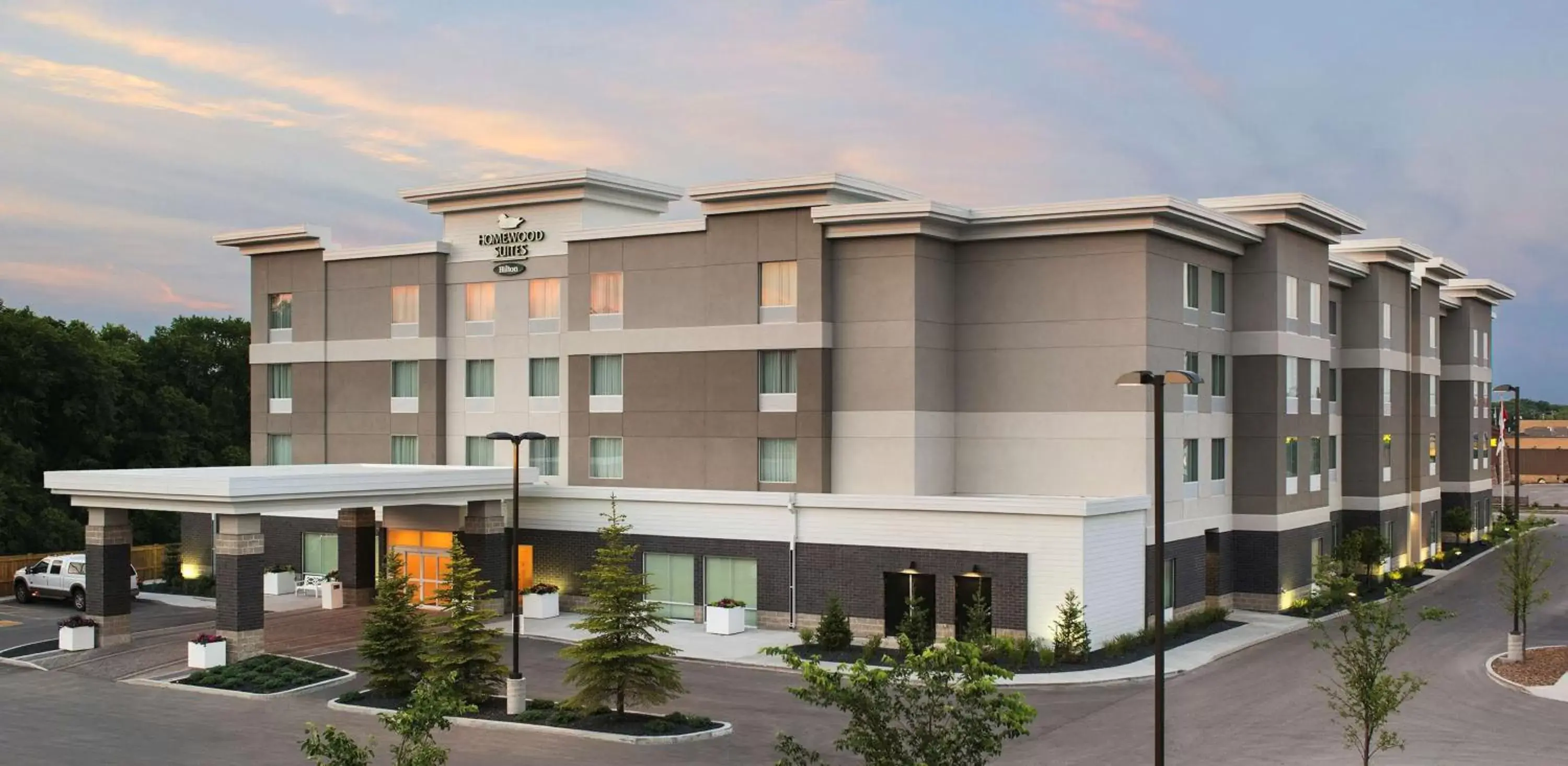 Property Building in Homewood Suites by Hilton Winnipeg Airport - Polo Park