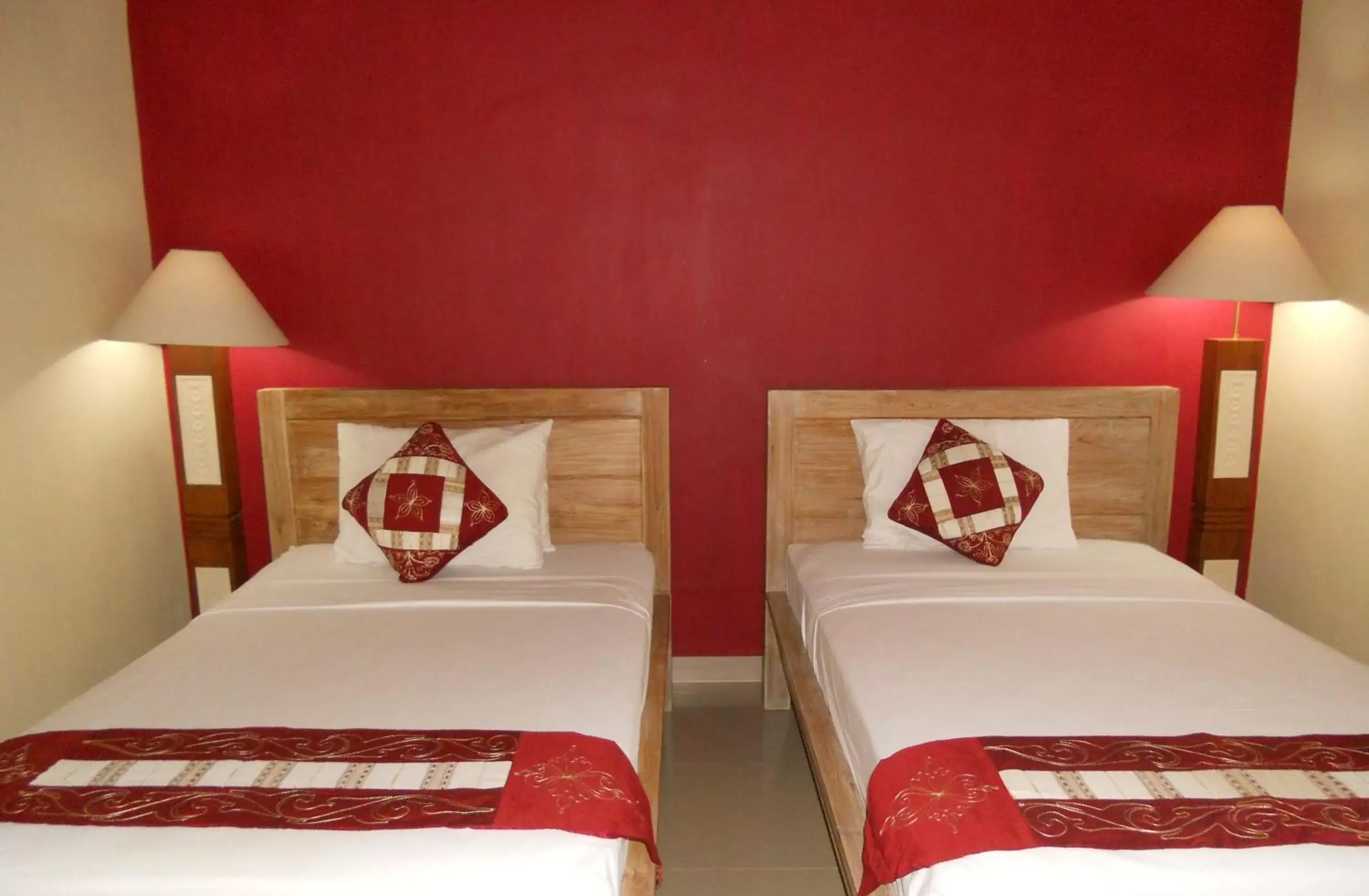 Bed in Avisara Villa & Suite