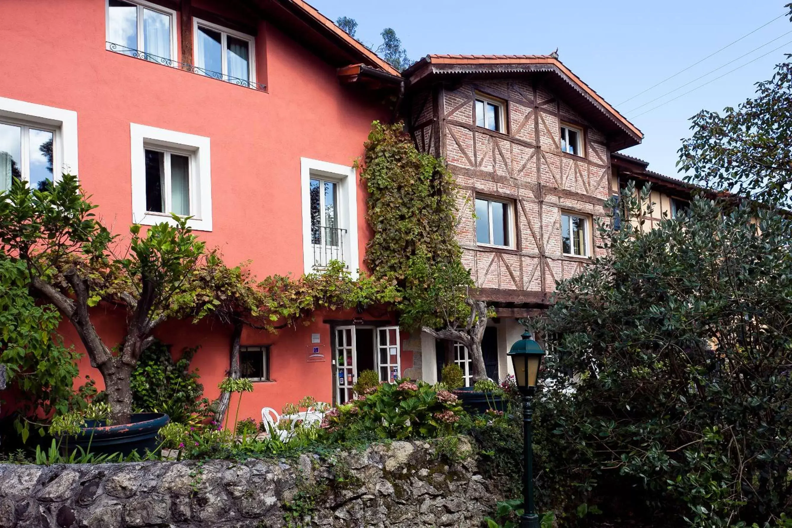 Facade/entrance, Property Building in Hotel Zubieta