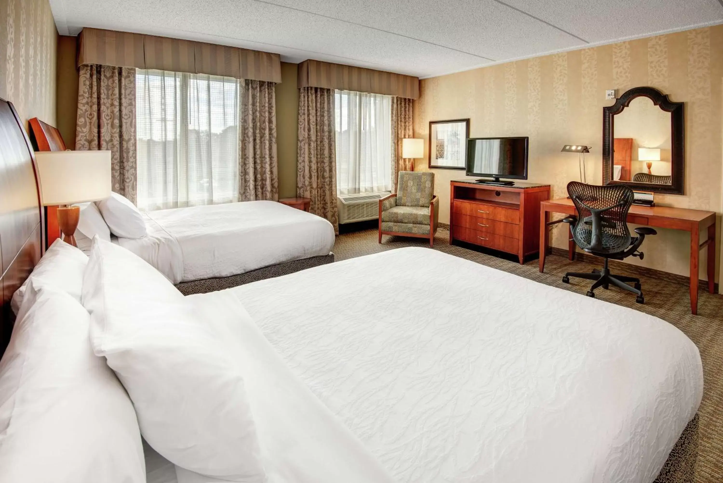 Bedroom, Bed in Hilton Garden Inn Lakewood