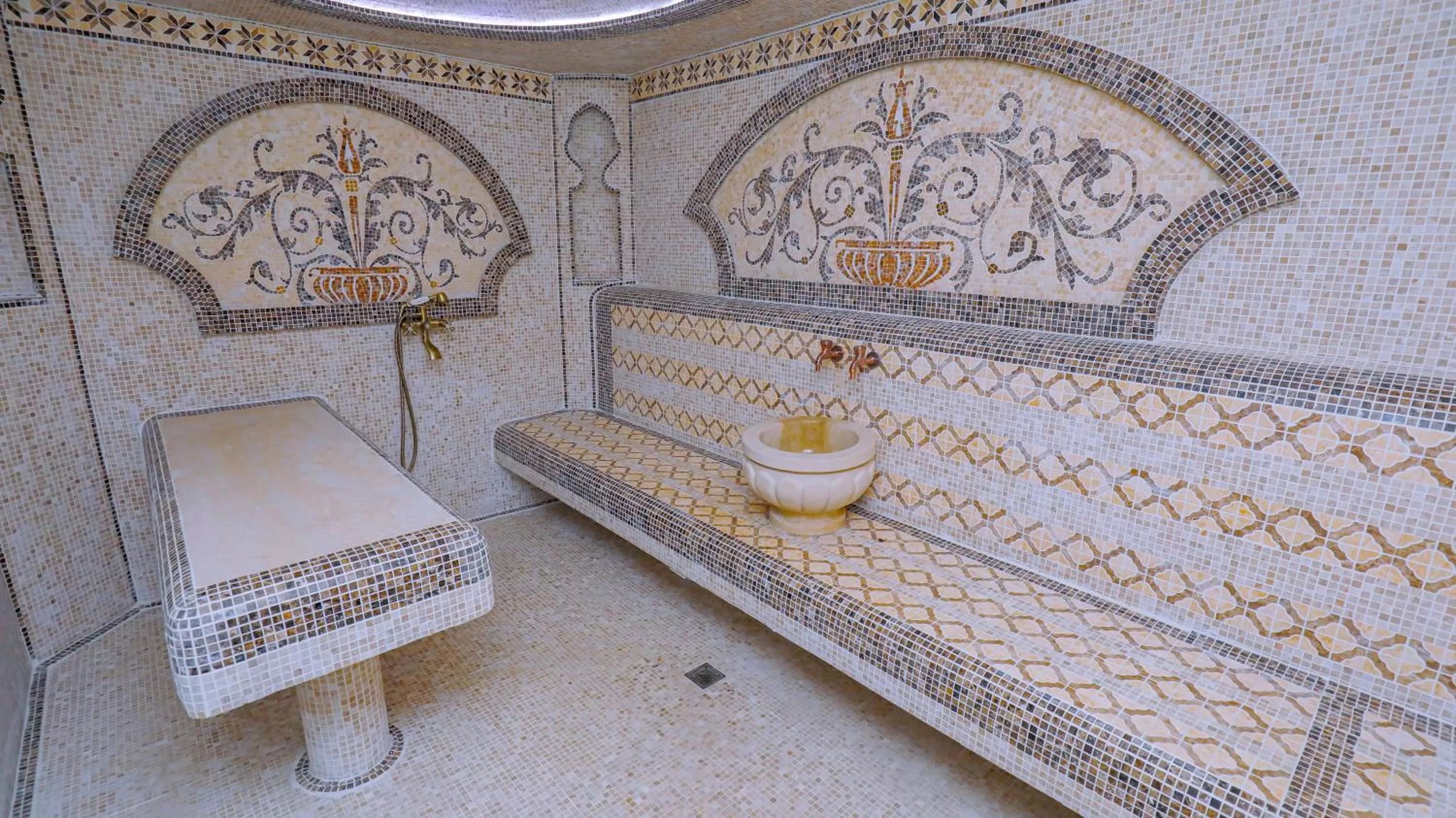 Sauna in MaxWell Hotel & SPA