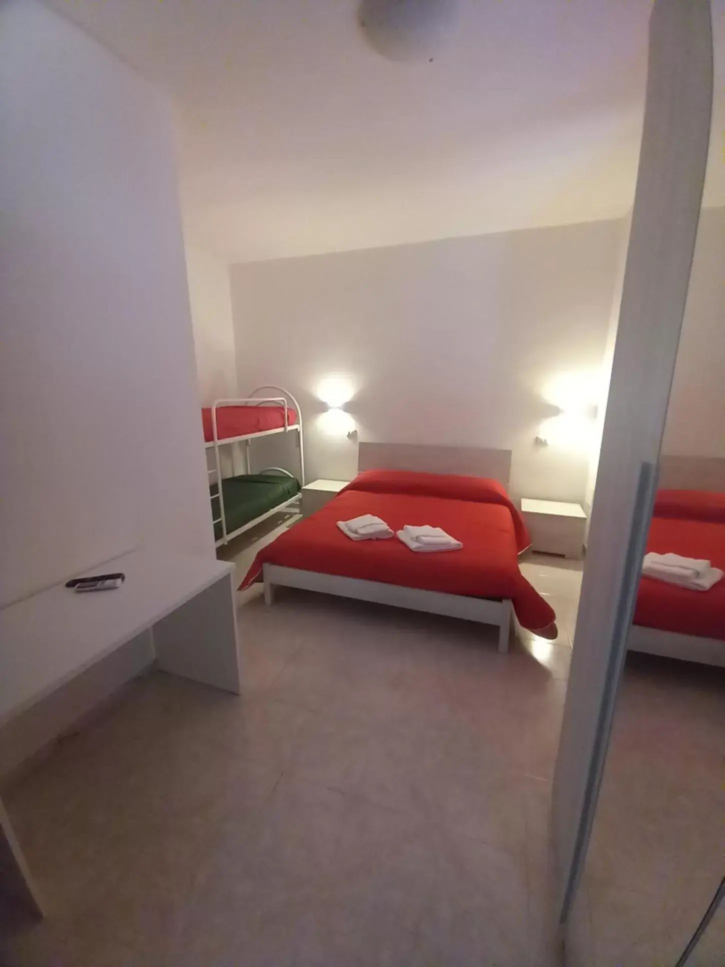 Bed in b&b il Tulipano beach Formia