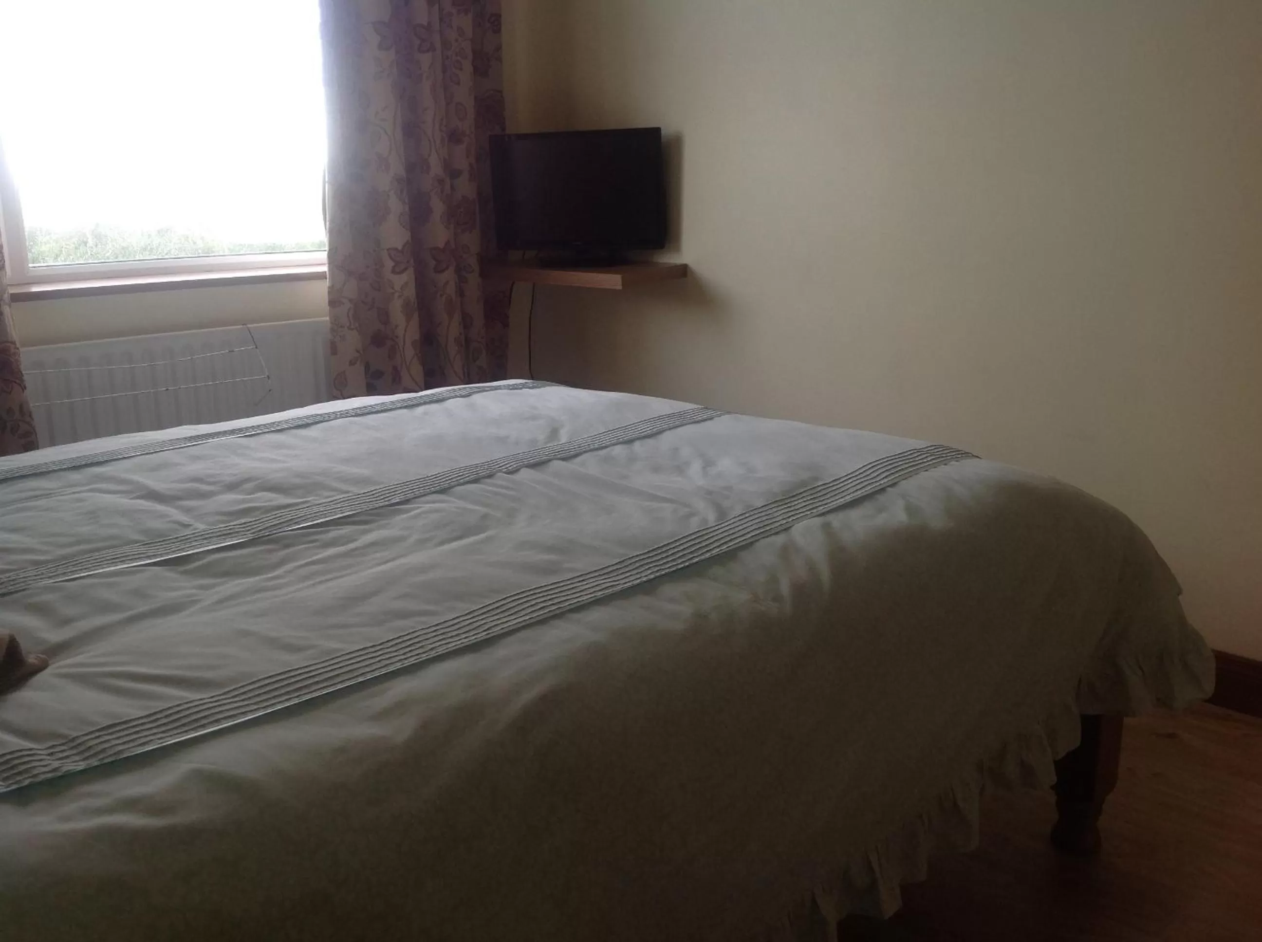 Bed in The Rock Equestrian Farm B&B