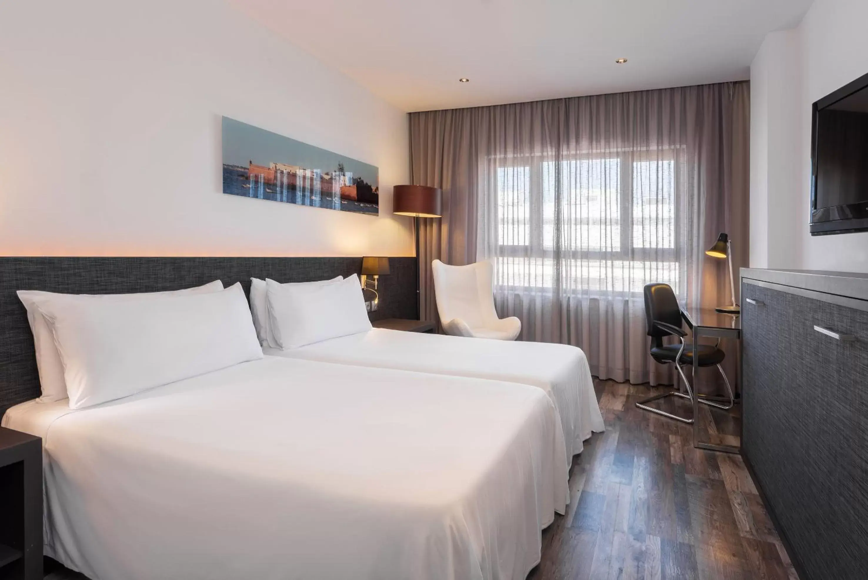 Photo of the whole room, Bed in Hotel Cádiz Paseo del Mar, Affiliated by Meliá
