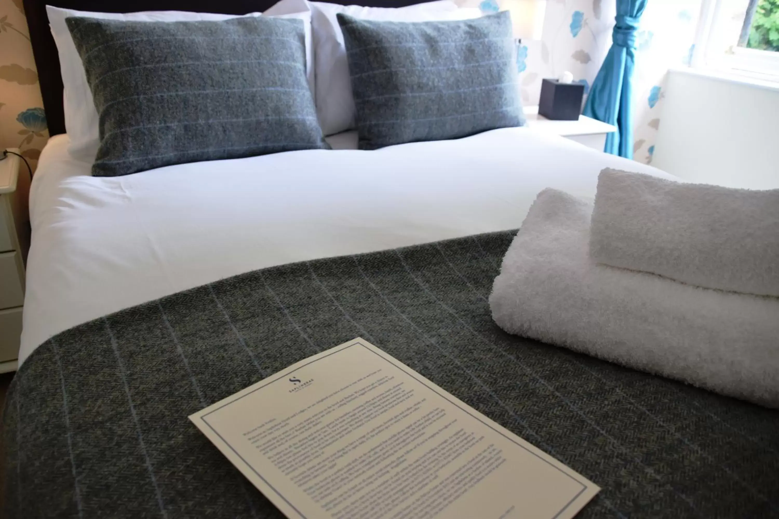 Bed in Saplinbrae Hotel and Lodges