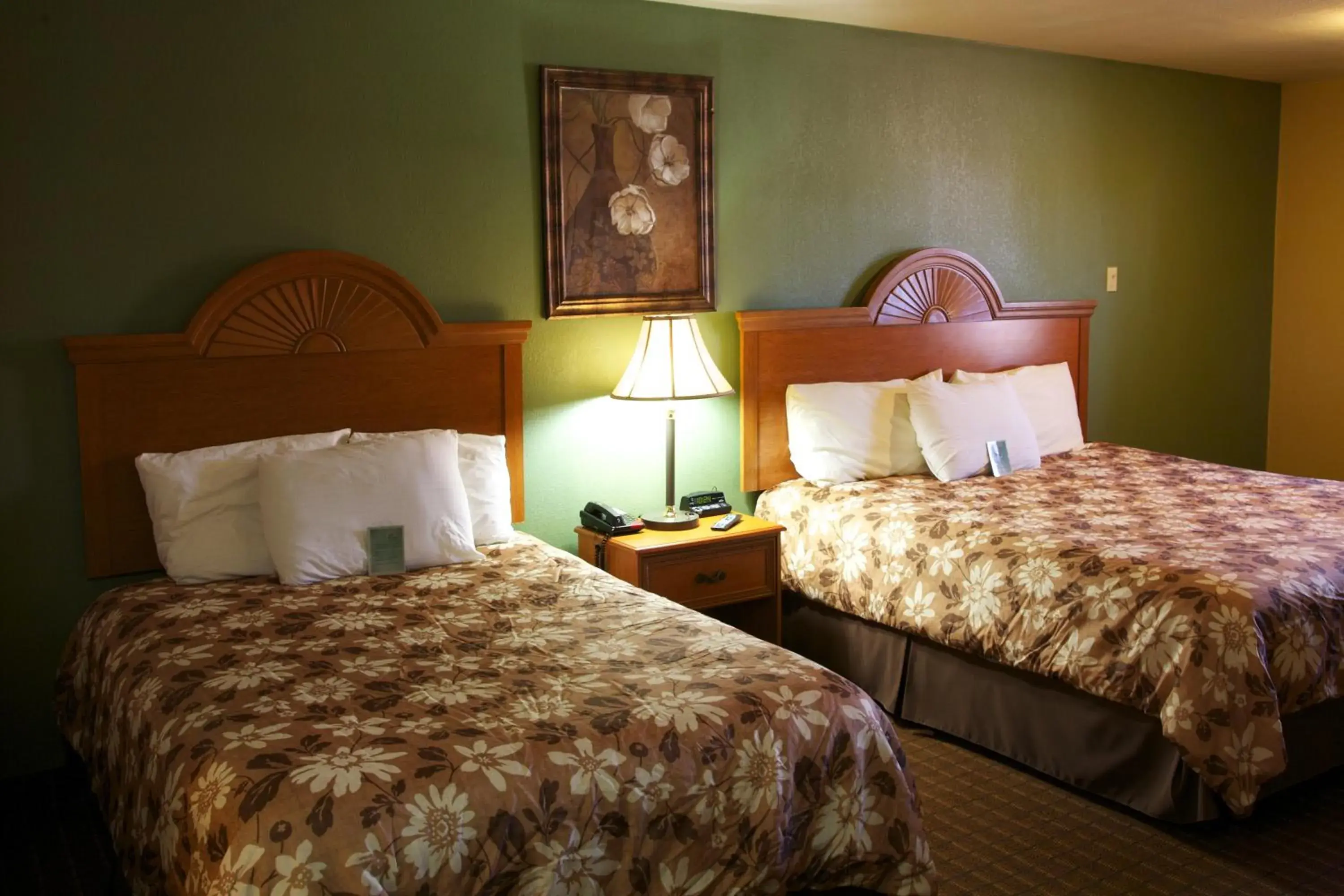 Bedroom, Bed in Coach Light Inn