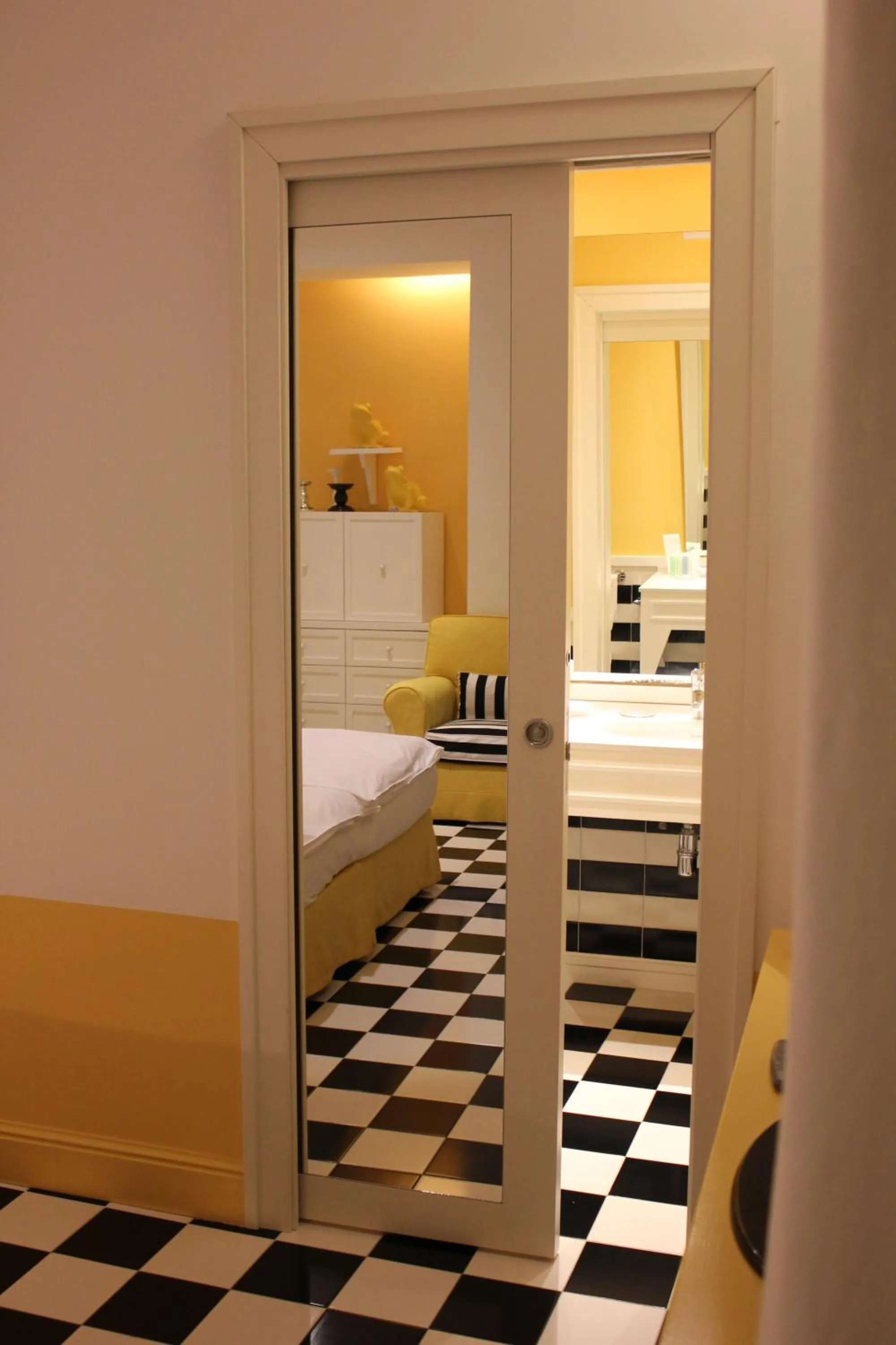 Bathroom, Bed in Palazzo Jannuzzi Relais