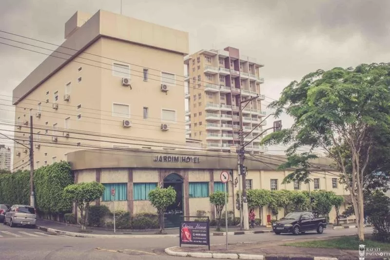 Facade/entrance in Jardim Hotel