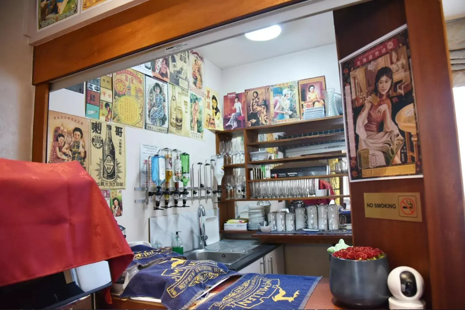 Restaurant/places to eat in Crystal Hotel & Savour Restaurant/places to eat in Crystal Hotel & Savour