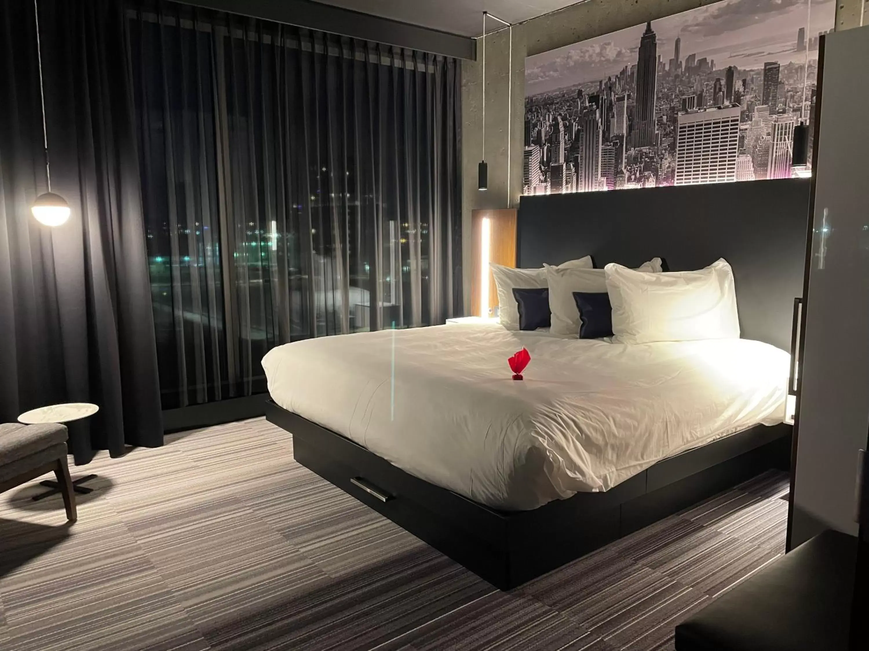 Bed in Grand Times Hotel Laval - Centropolis