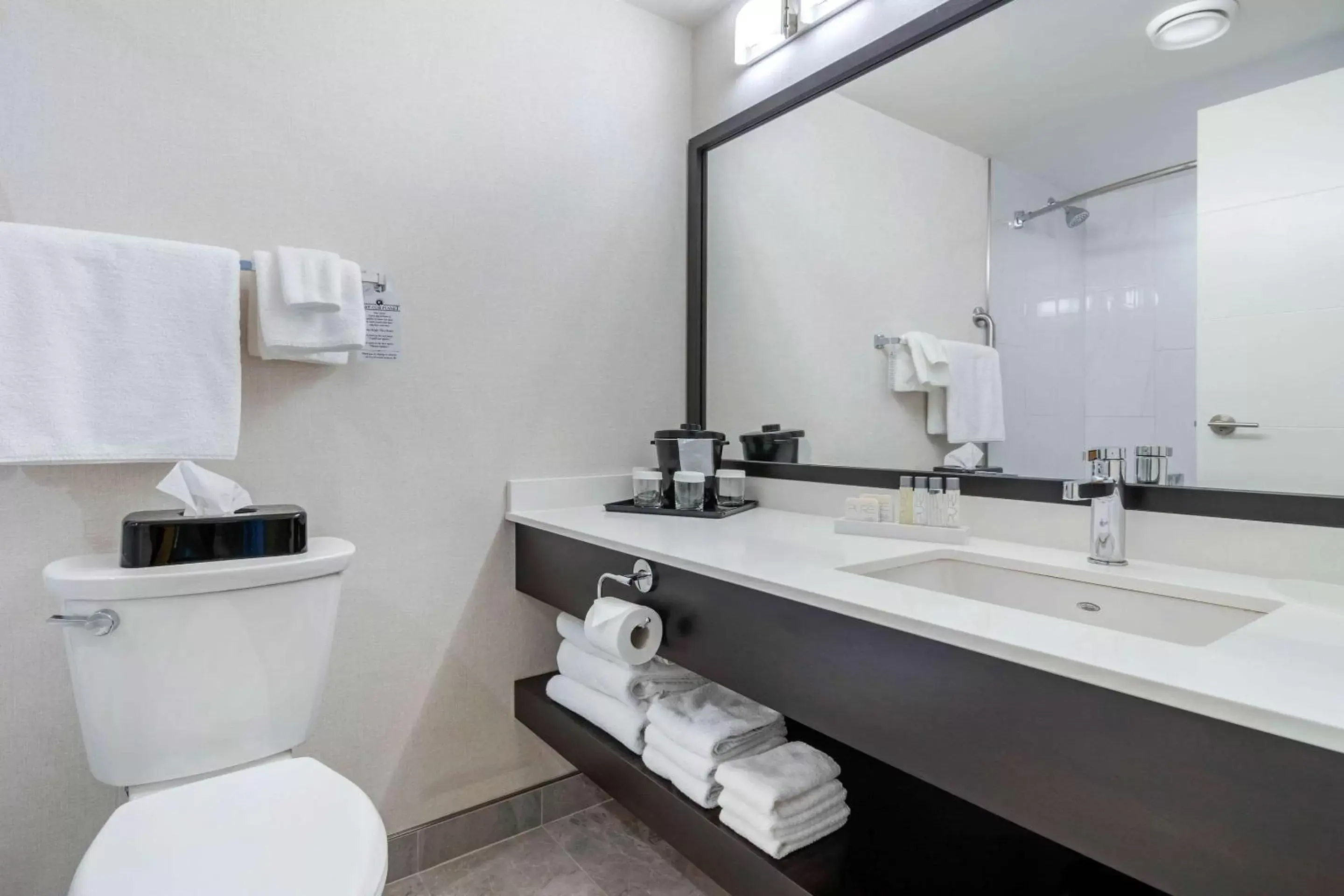 Bathroom in Bayside Resort, Ascend Hotel Collection