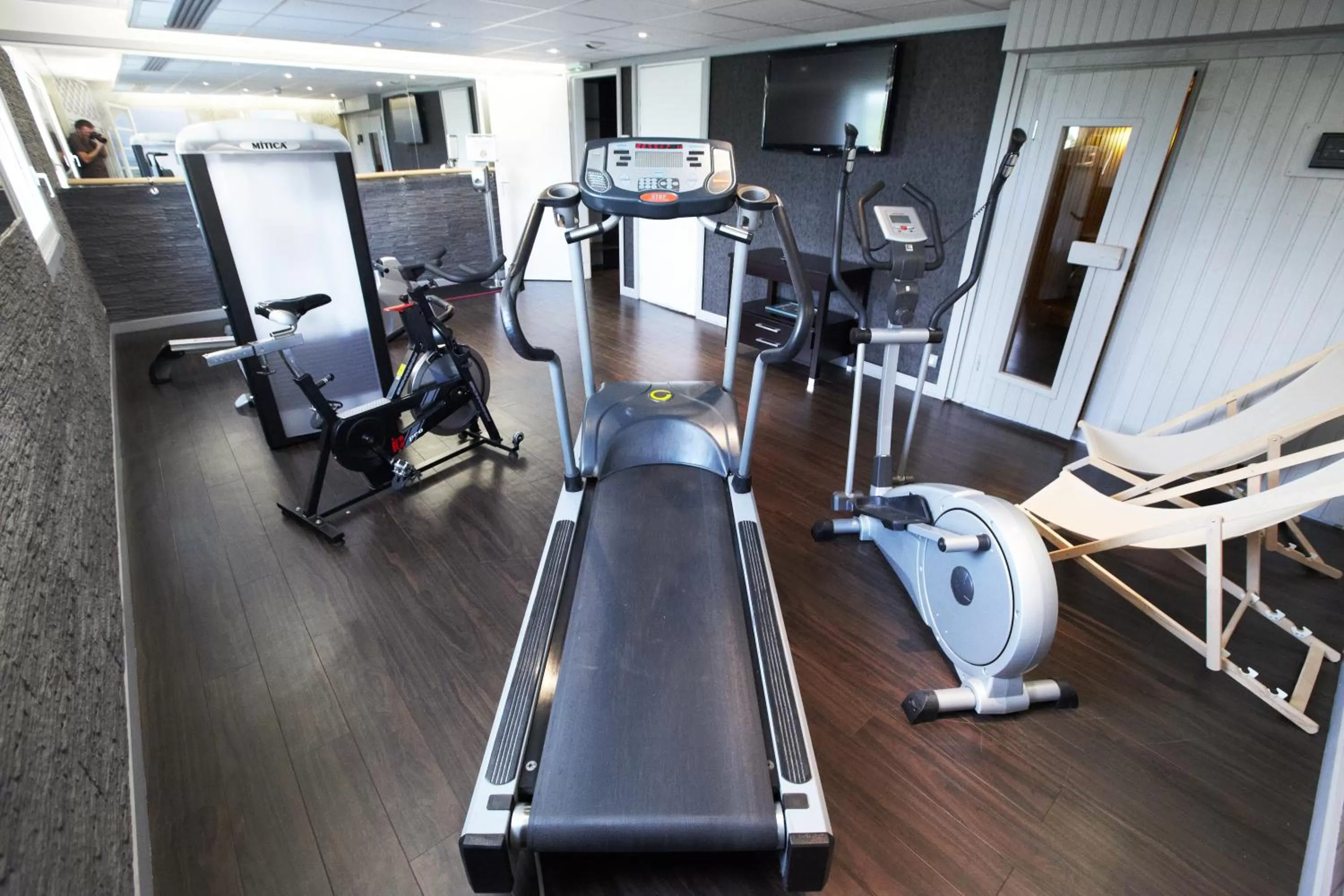 Fitness centre/facilities in Golden Tulip CDG Airport Roissy