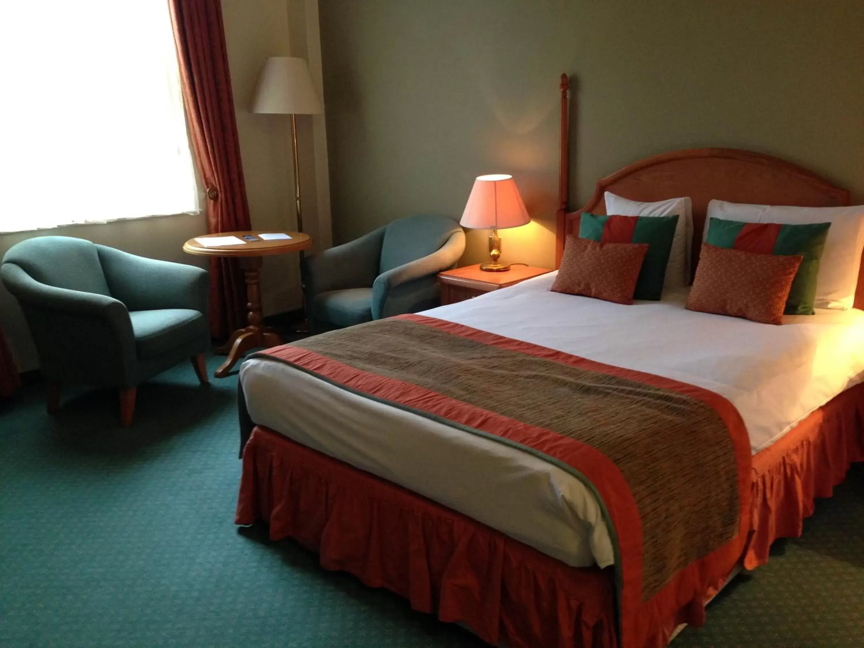 Standard Double Room with Garden View in Coulsdon Manor Hotel and Golf Club Standard Double Room with Garden View in Coulsdon Manor Hotel and Golf Club