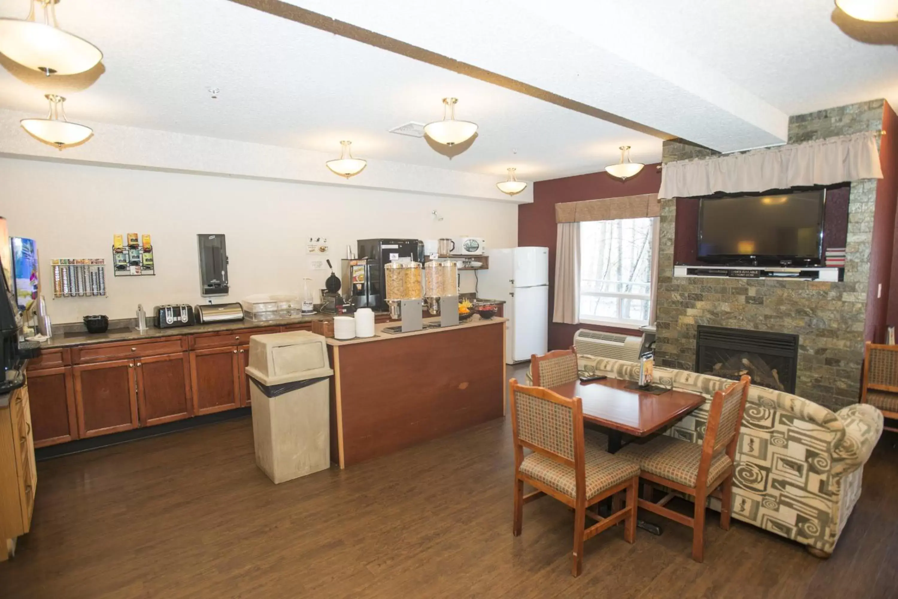 Restaurant/Places to Eat in Lakeview Inns & Suites - Chetwynd